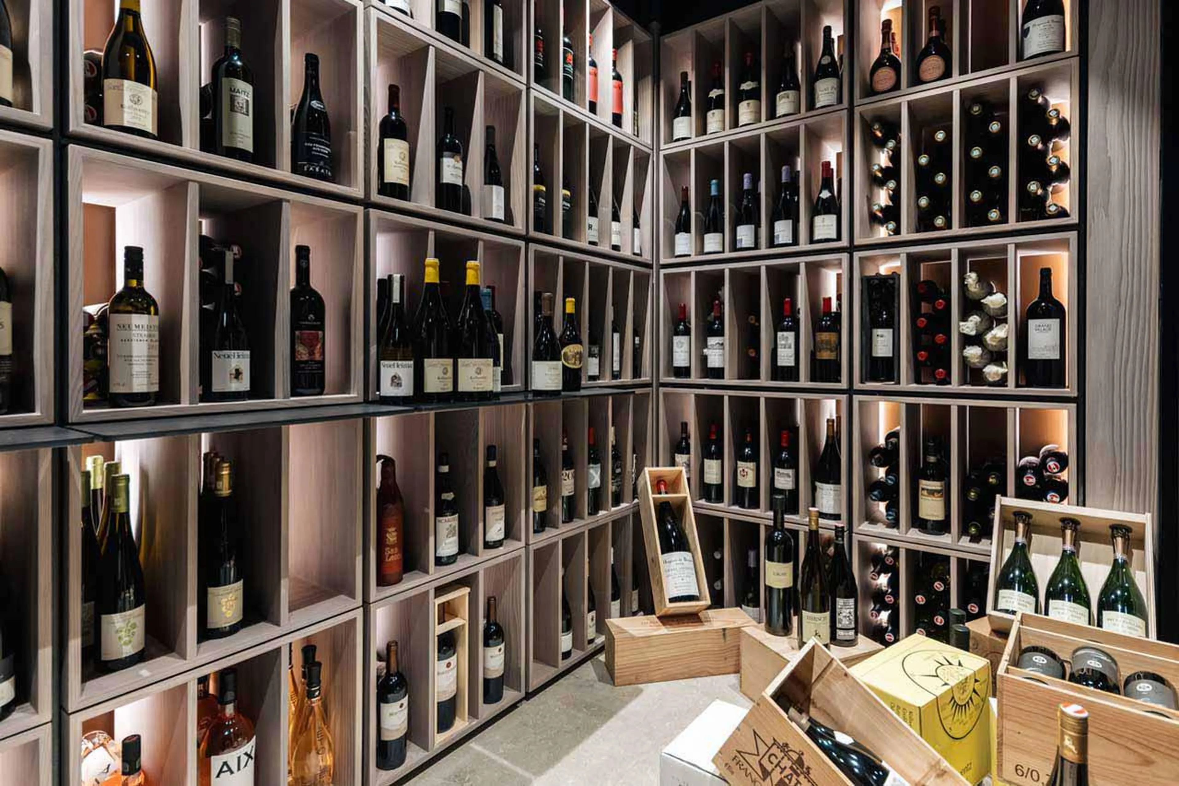 Wine cellar in Le Chalet, Lech