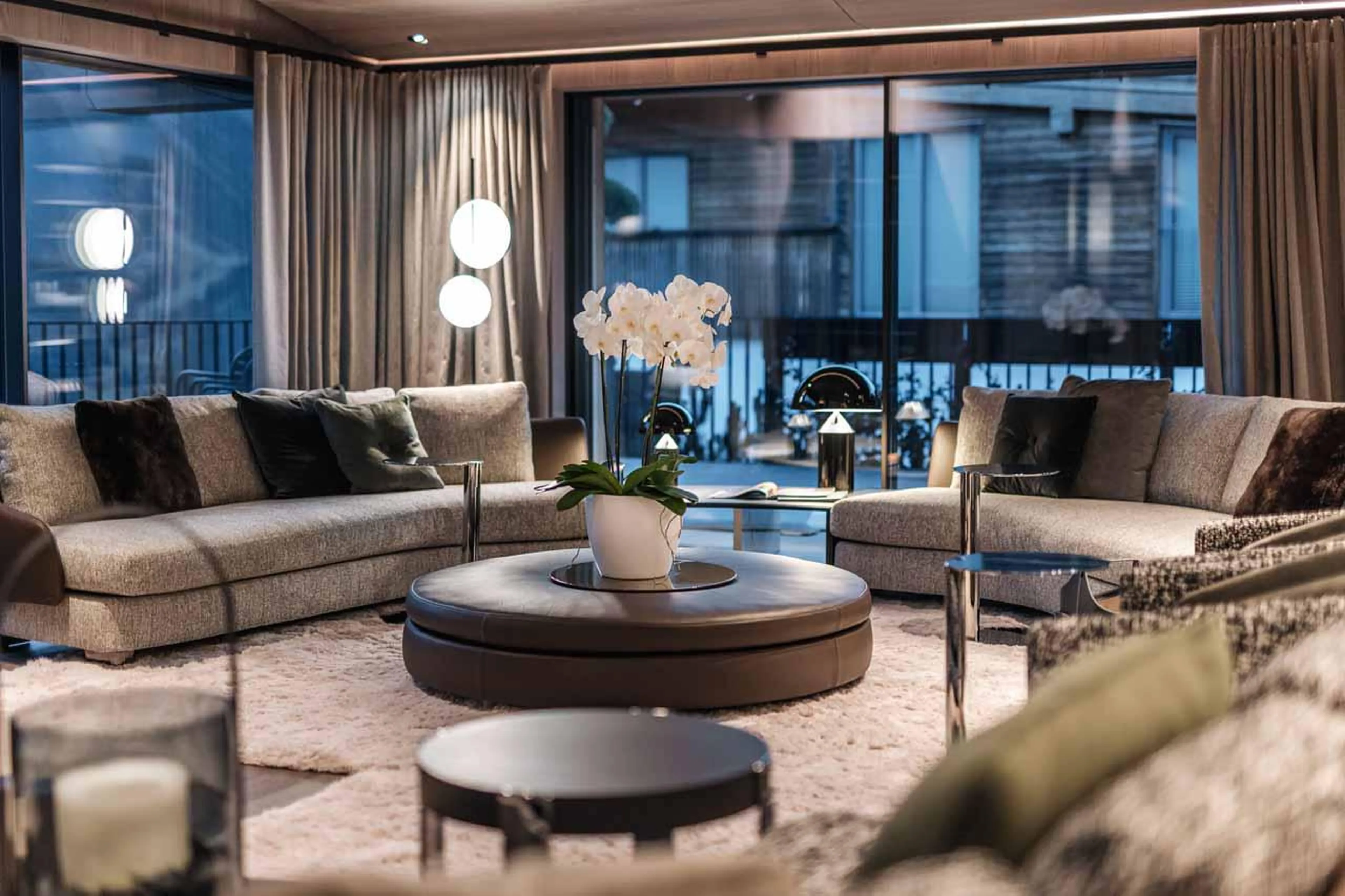 Comfortable seating in Le Chalet, Lech