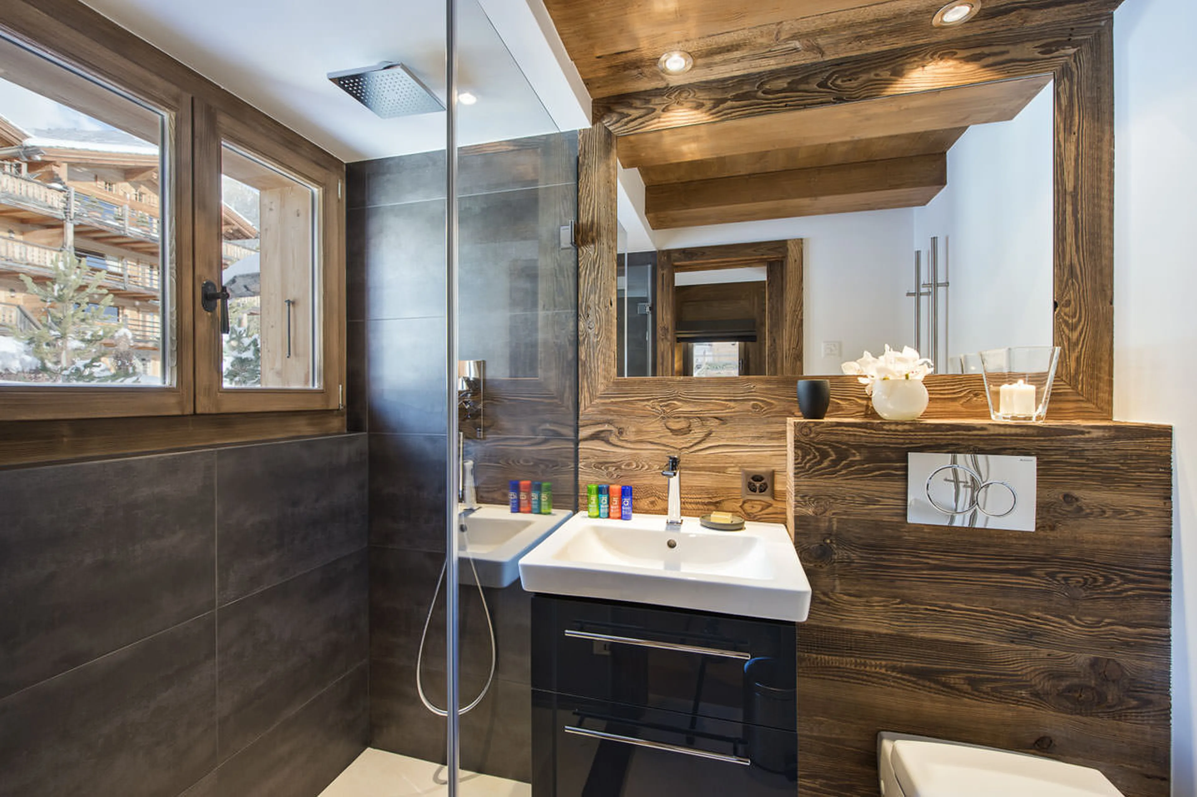 En-suite shower room in Le Daray Penthouse in Verbier