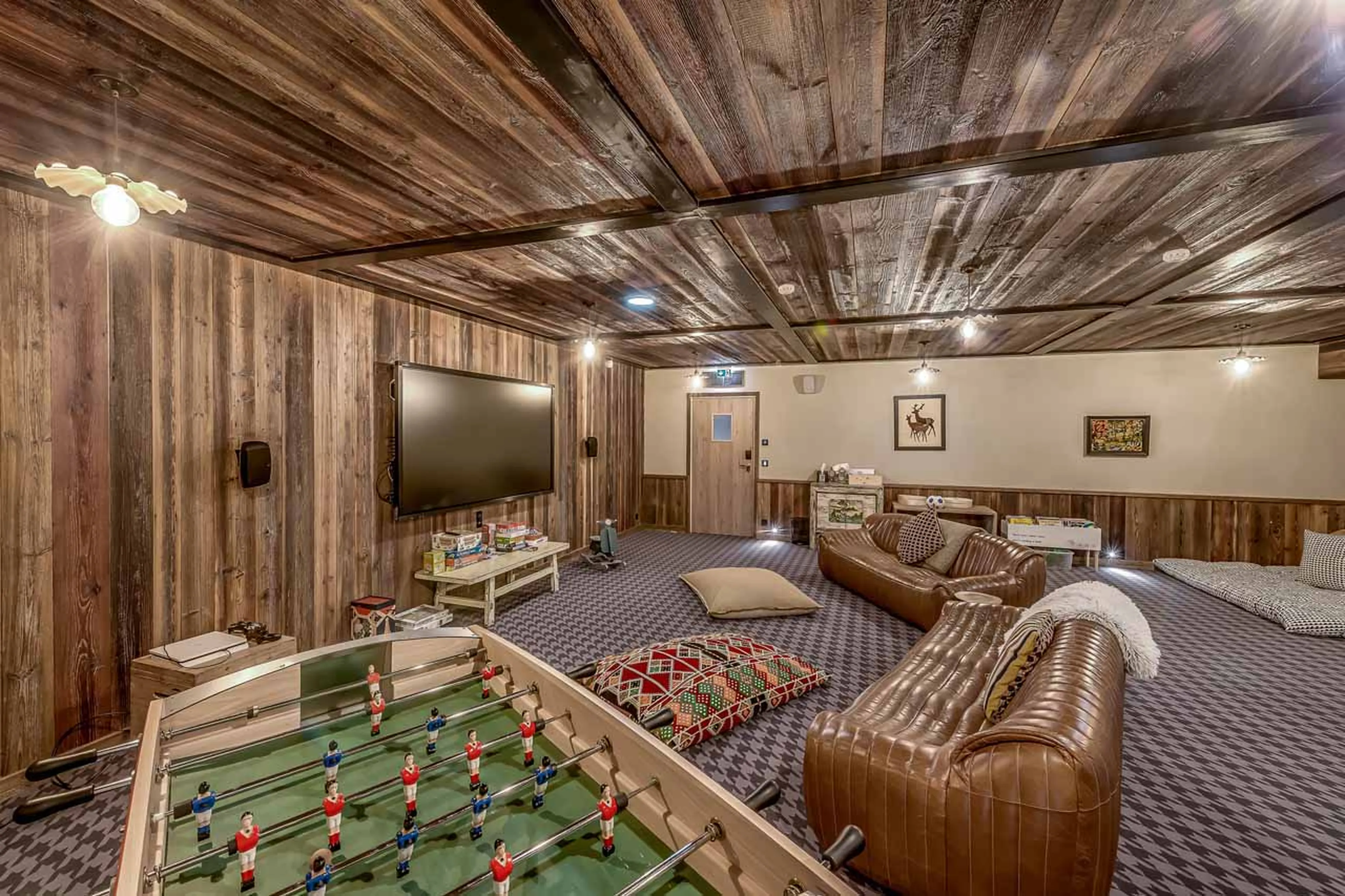 Games room at Apartment Glacier in Val d'Isere