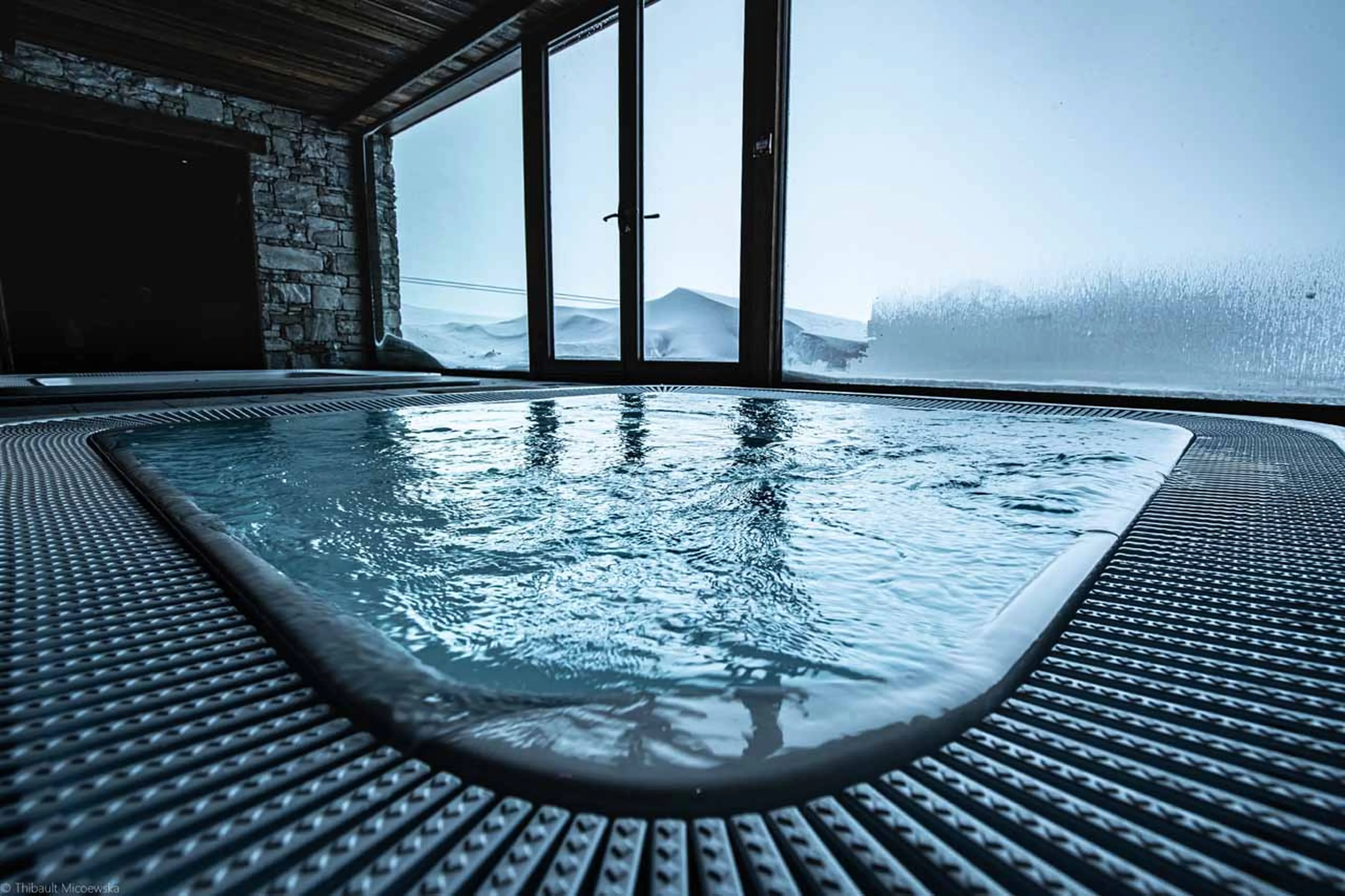 Jacuzzi views at Apartment Glacier in Val d'Isere