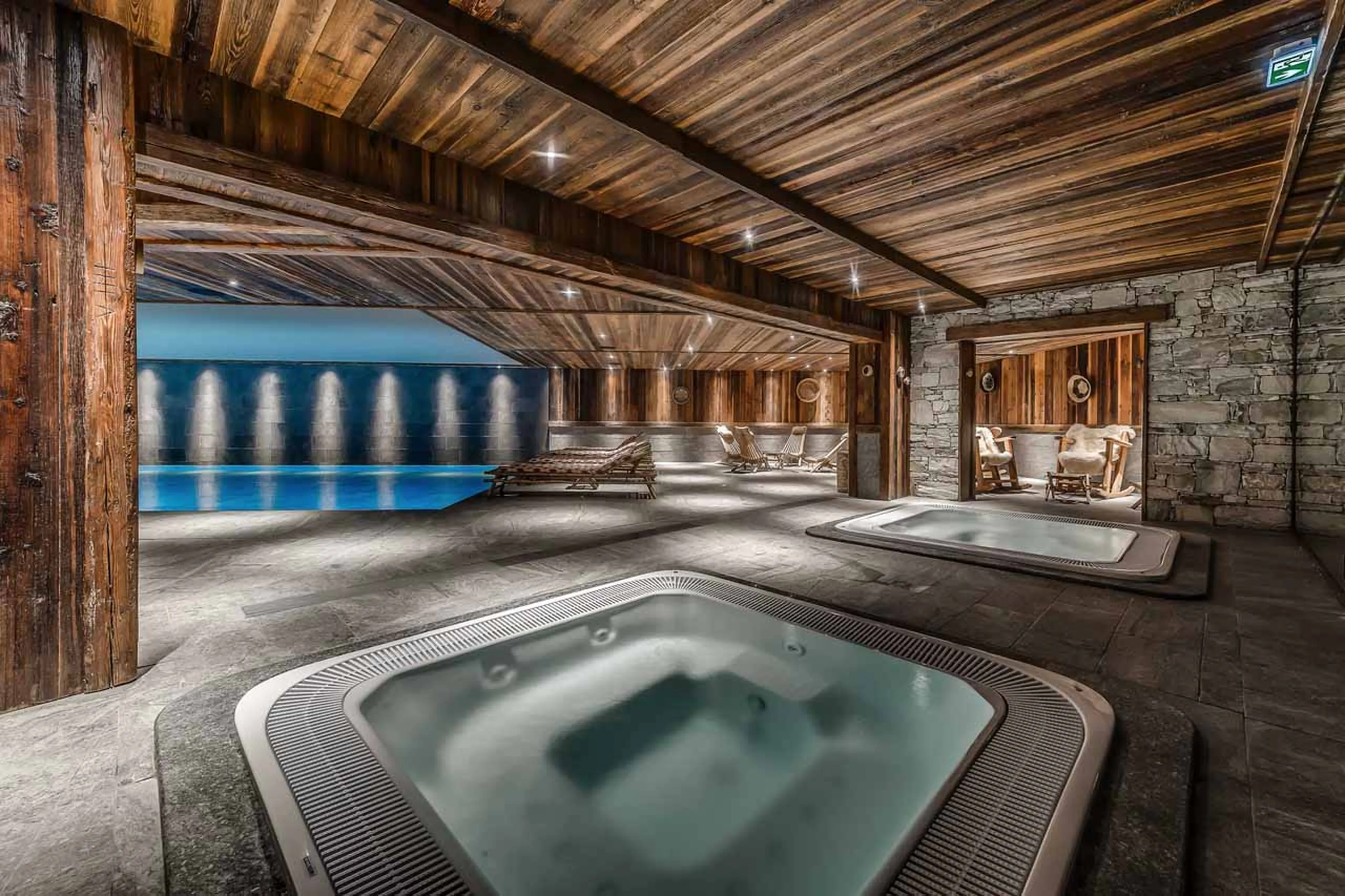 Two Jacuzzi's at Apartment Glacier in Val d'Isere
