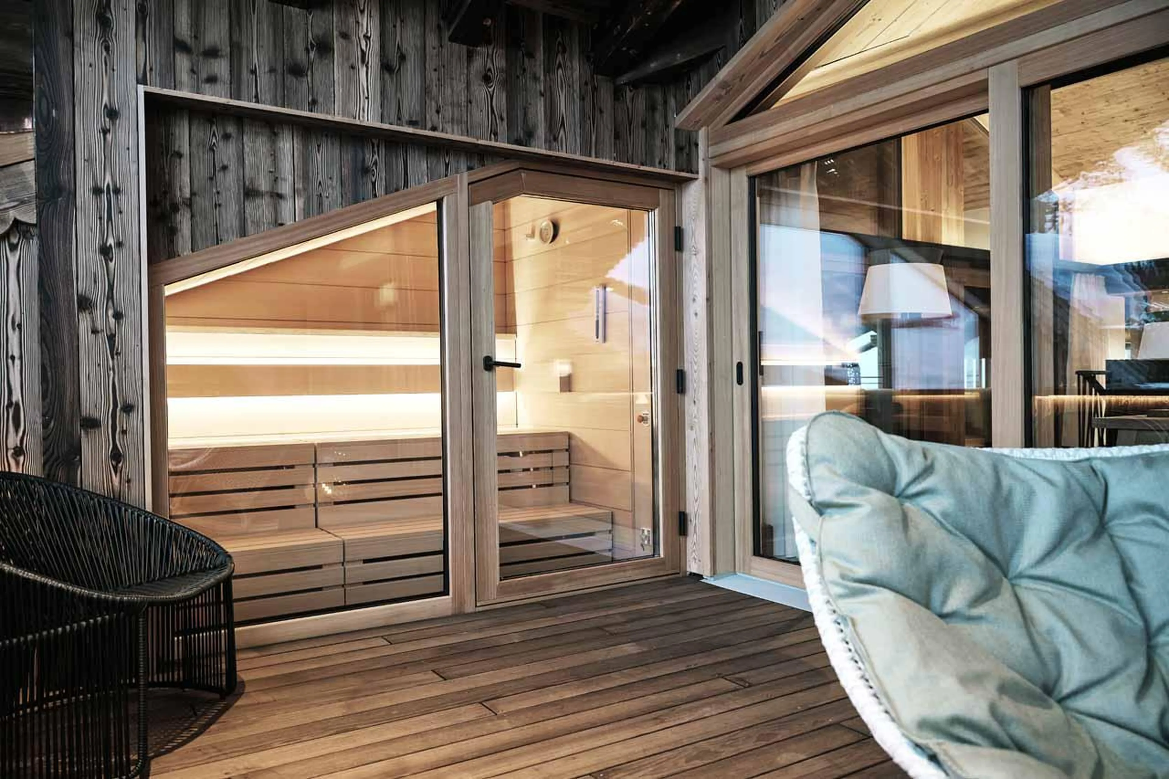 Glass-fronted sauna in Lech Lodge Loft, Lech