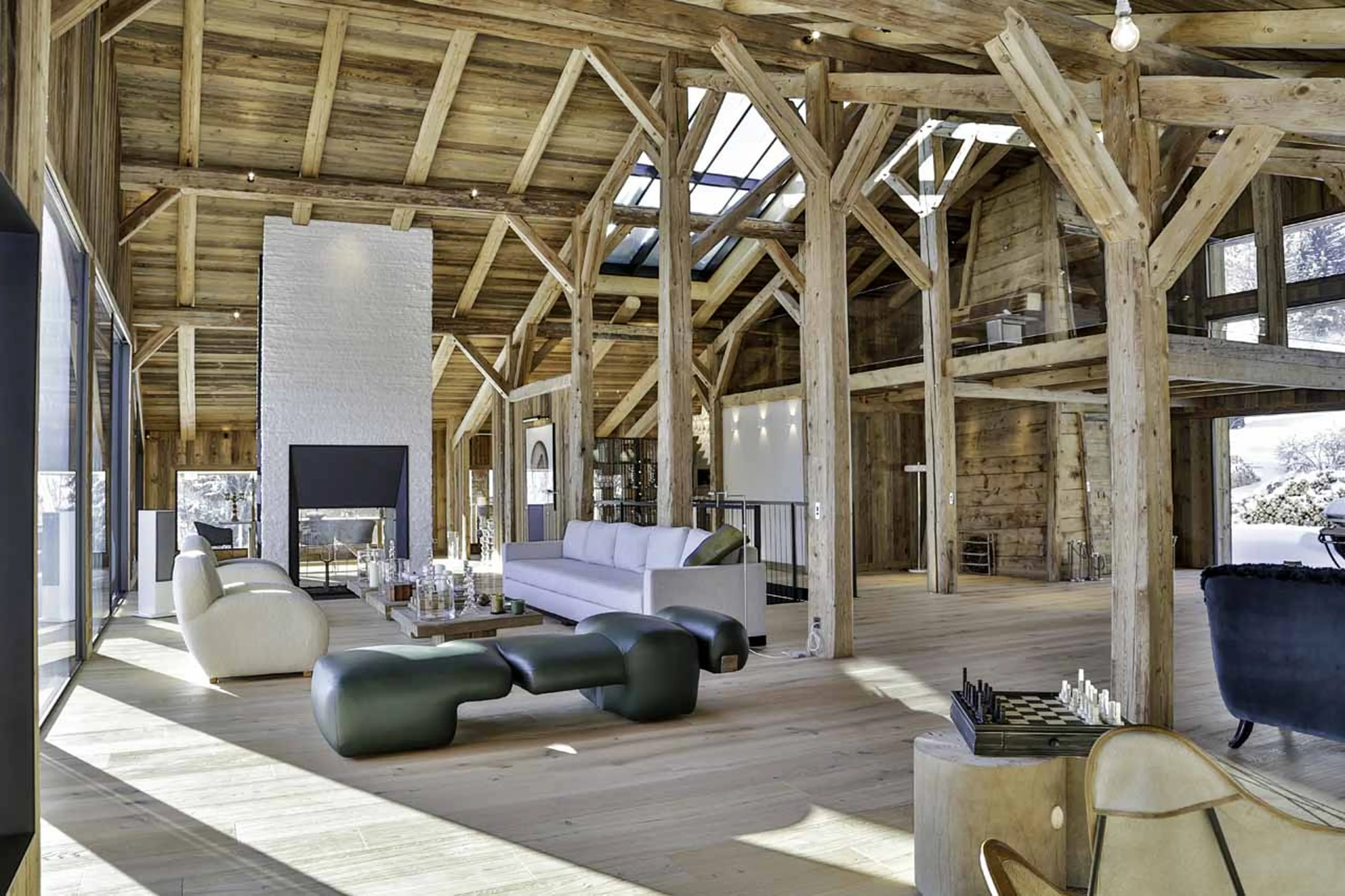 Light and spacious living room at La Fermes a la Leonthine in Megeve