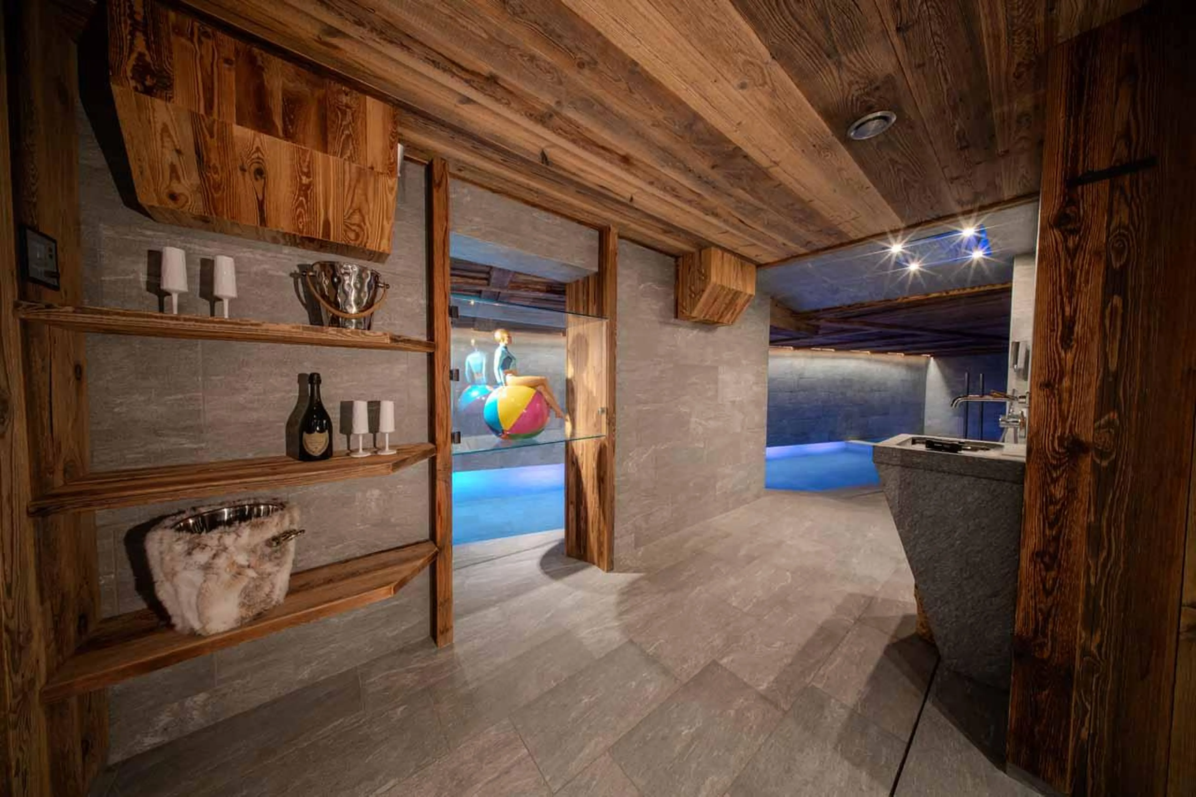 Spa bath and pool at Chalet Orso in Val d'Isere