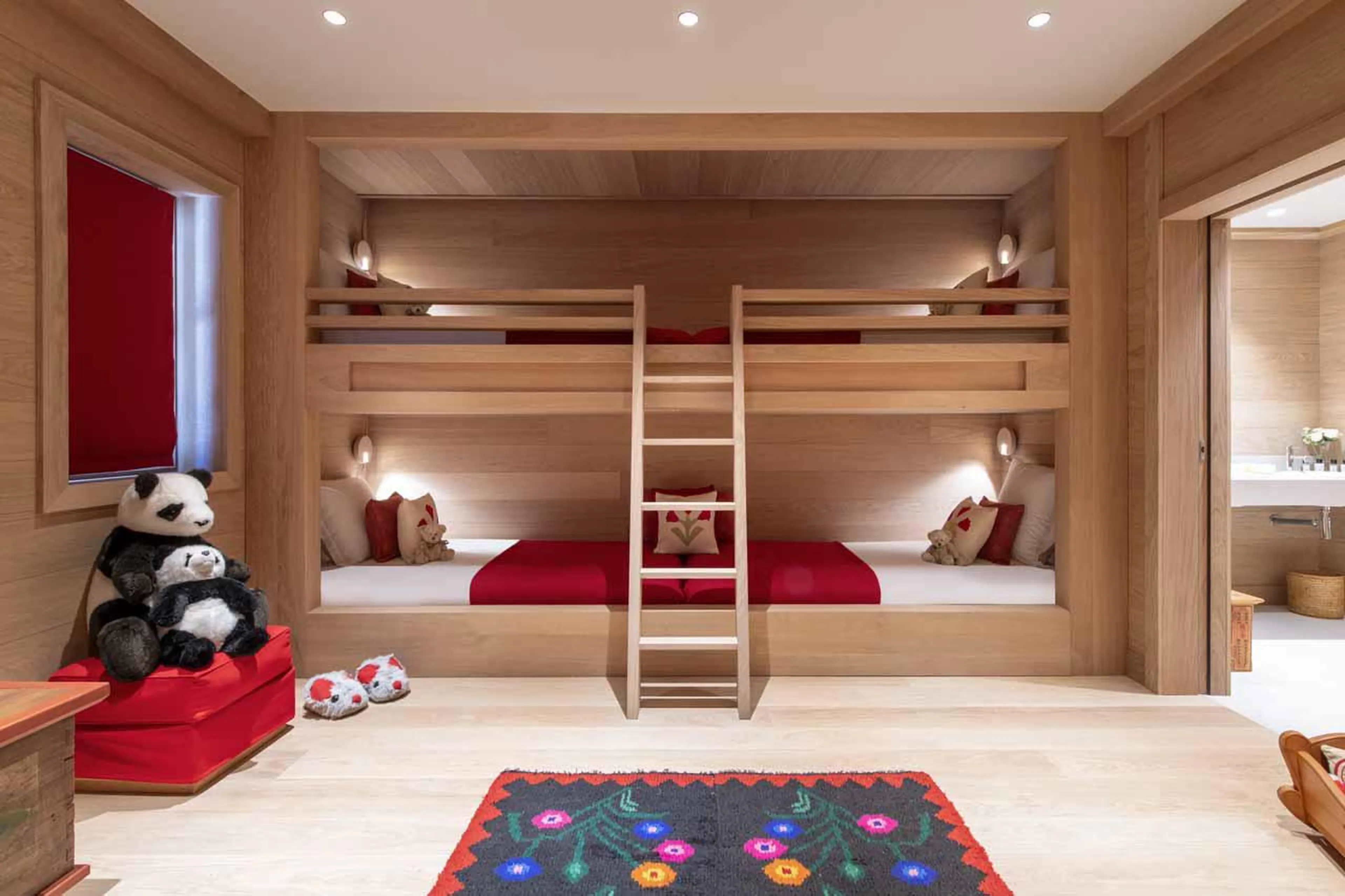 Children's quad bunk bedroom with study area in Lord of Snow, Courchevel 1850