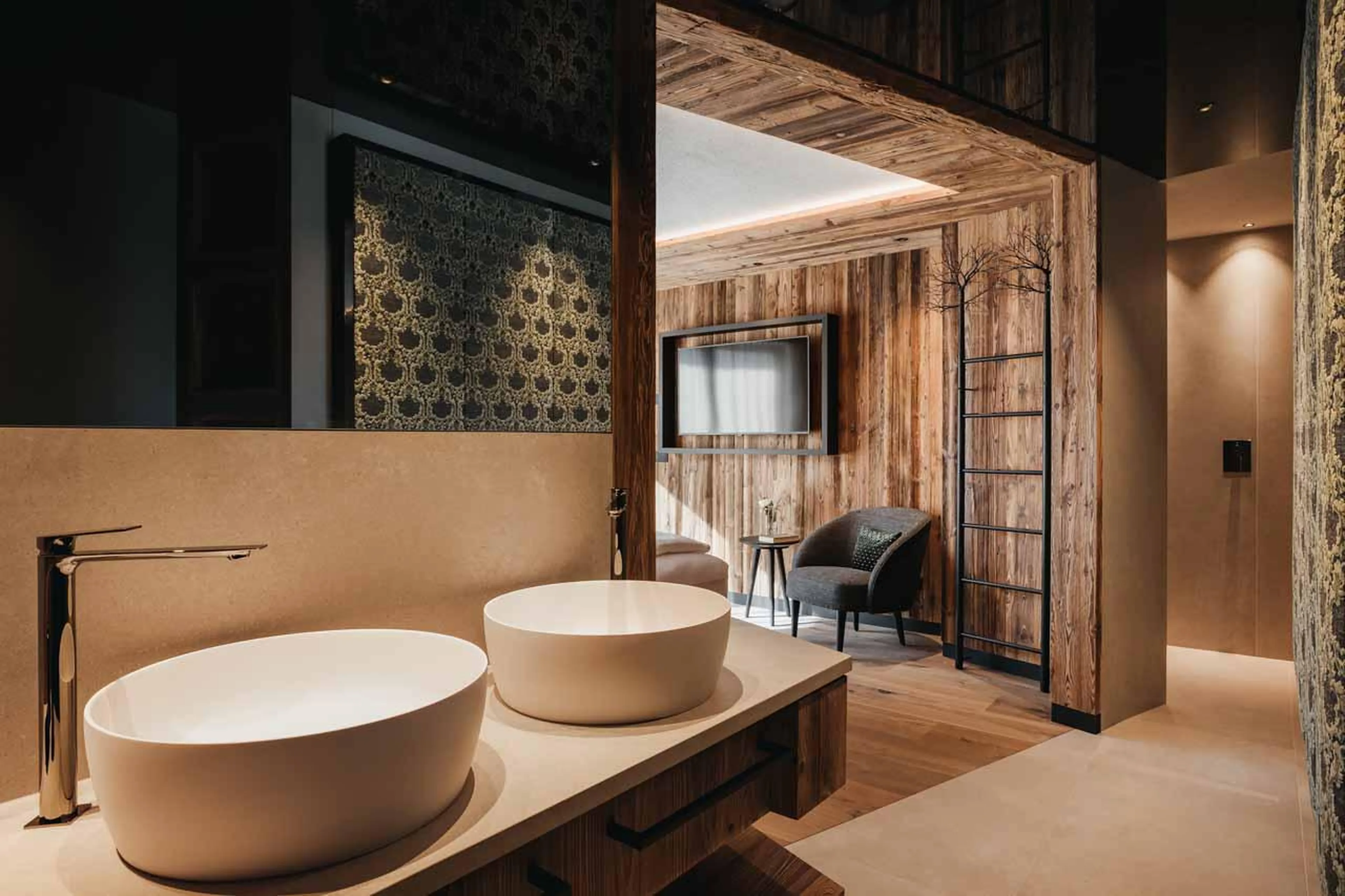 Shower at Chalet Lum d'Or in Val Gardena