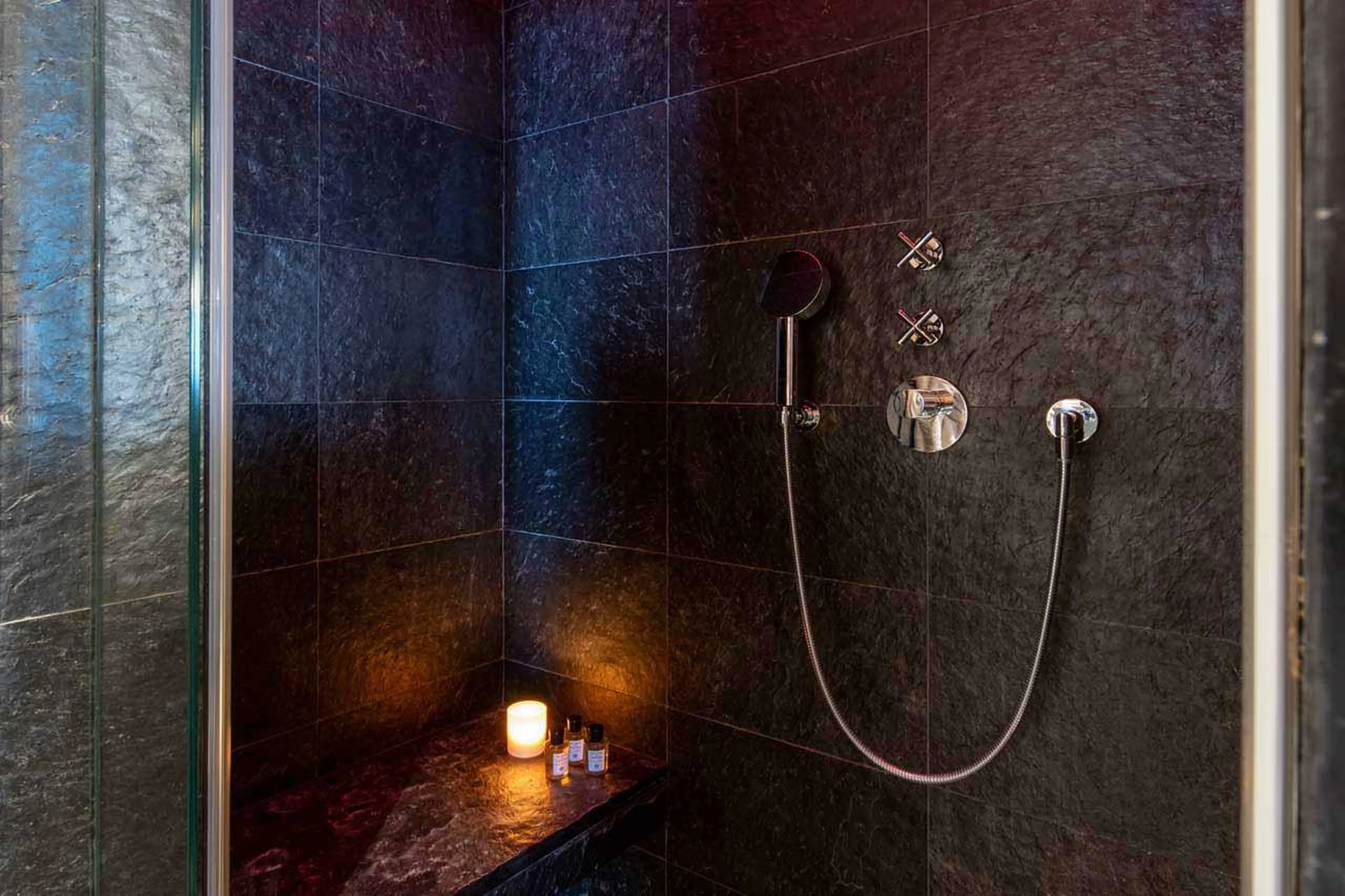 Separate hammam shower at Marmotte Penthouse in Verbier