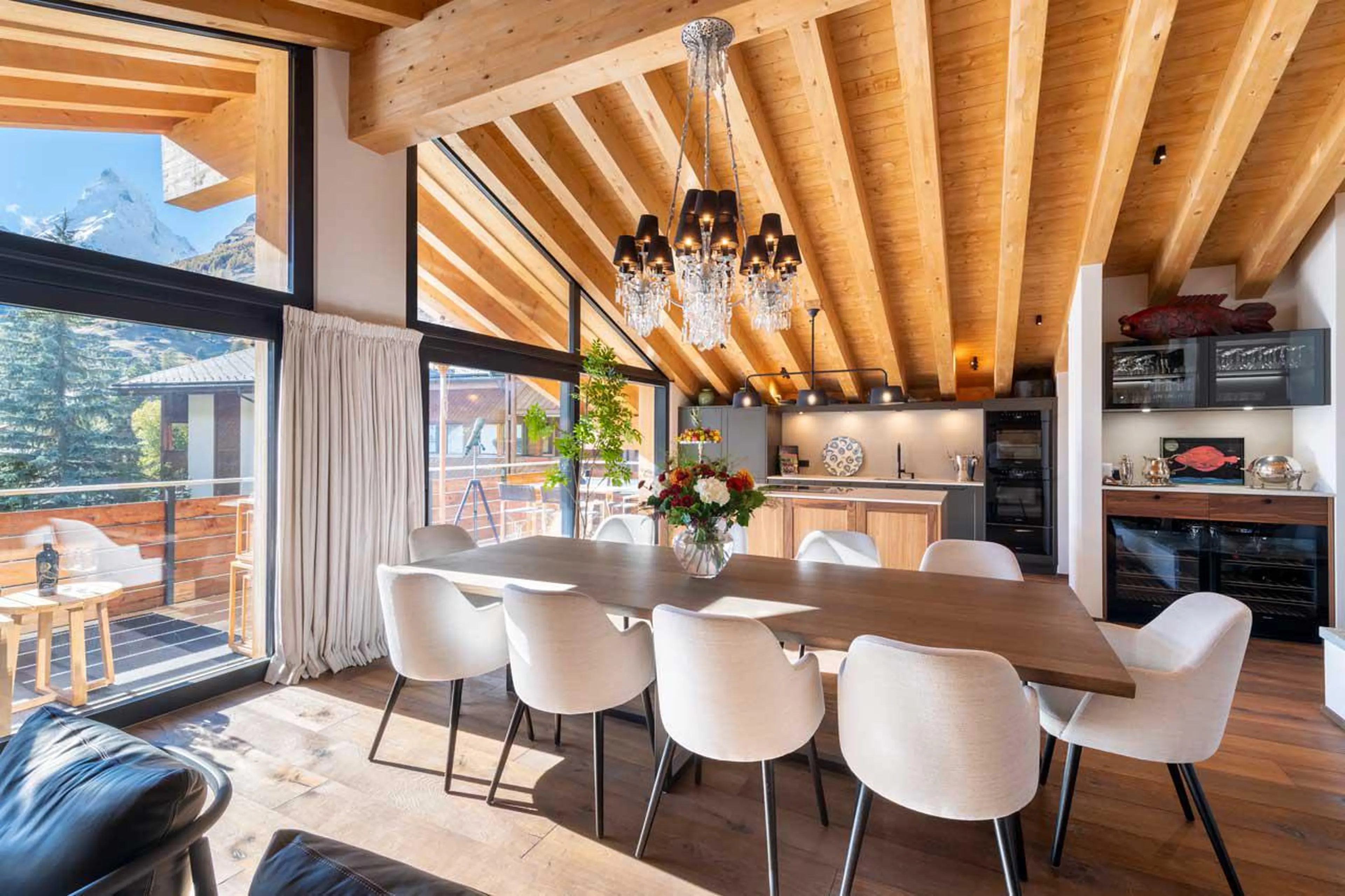 Elegant dining area in Matterhorn Penthouse, Zermatt