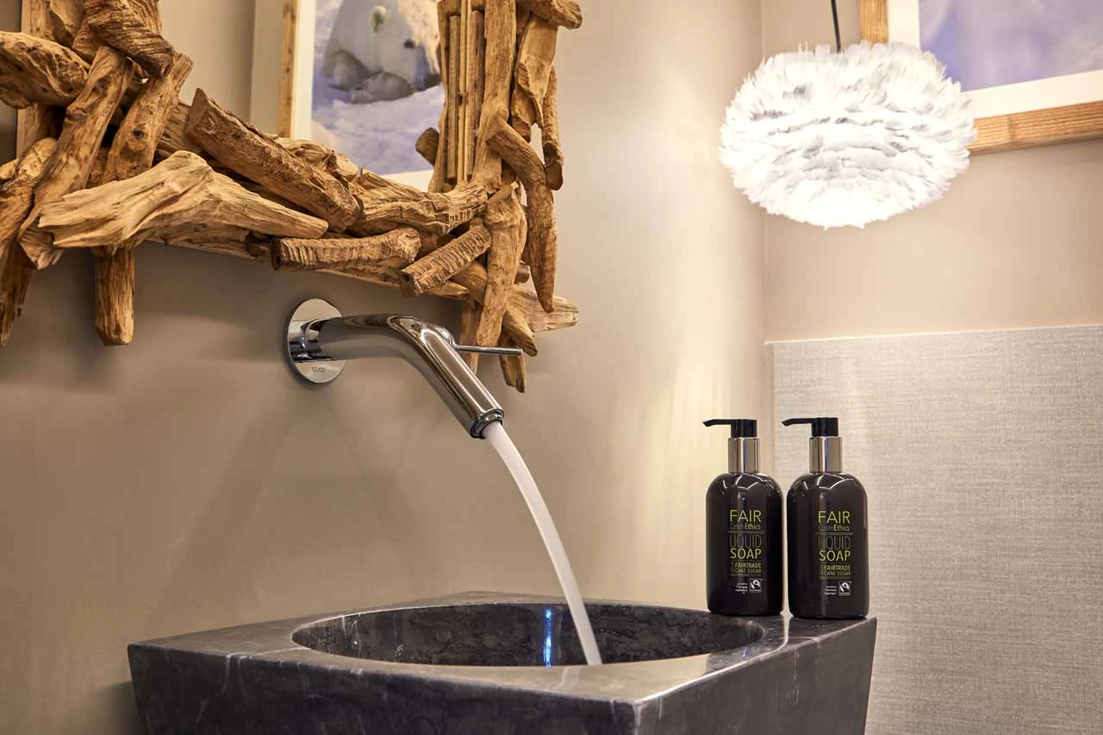 Small bathroom at Mi Chalet in Alta Badia