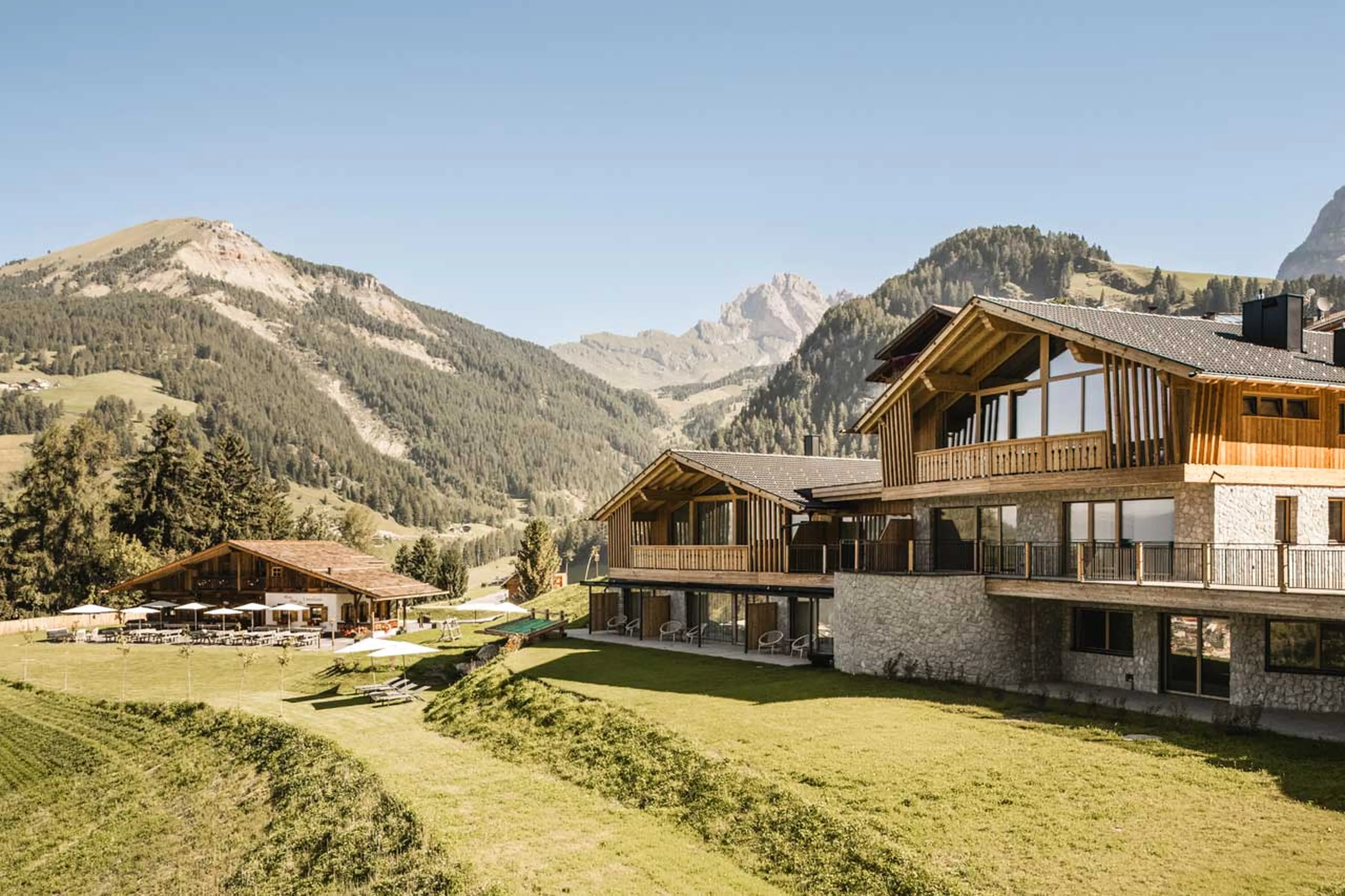 Exterior view of Muline Lodge in Selva