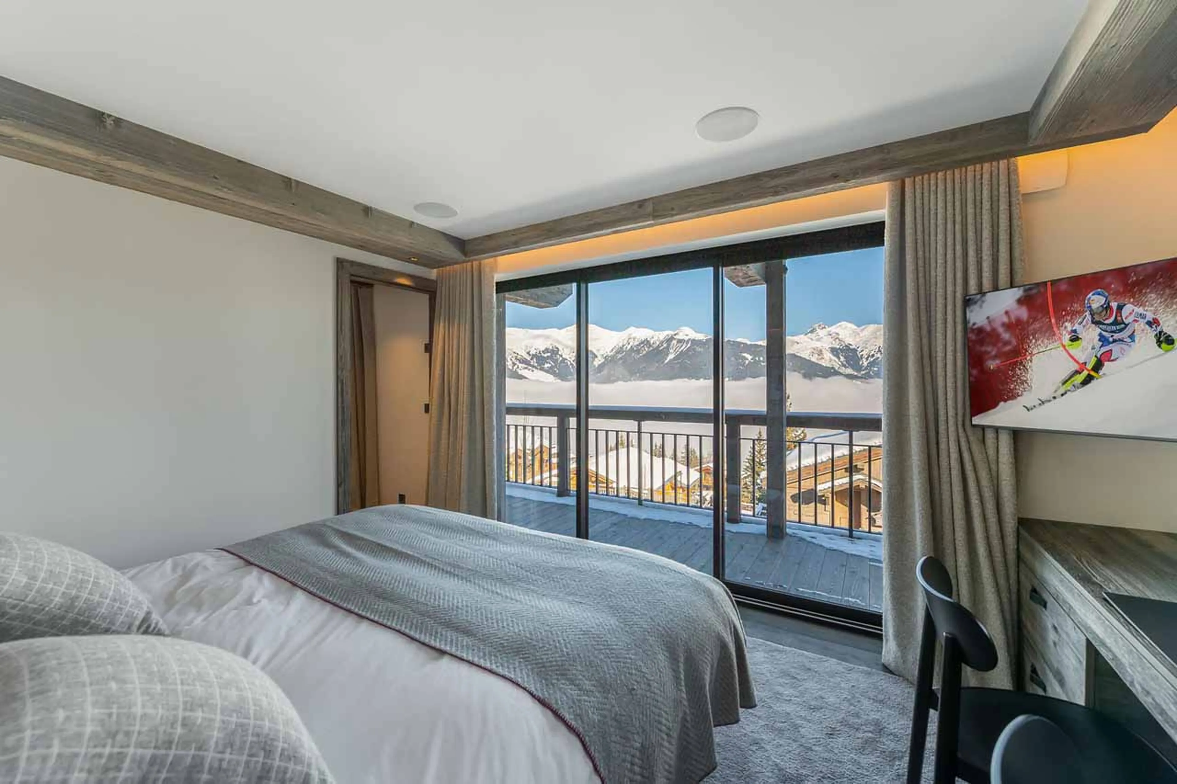Family bedroom at Chalet White Sand in Courchevel 1550