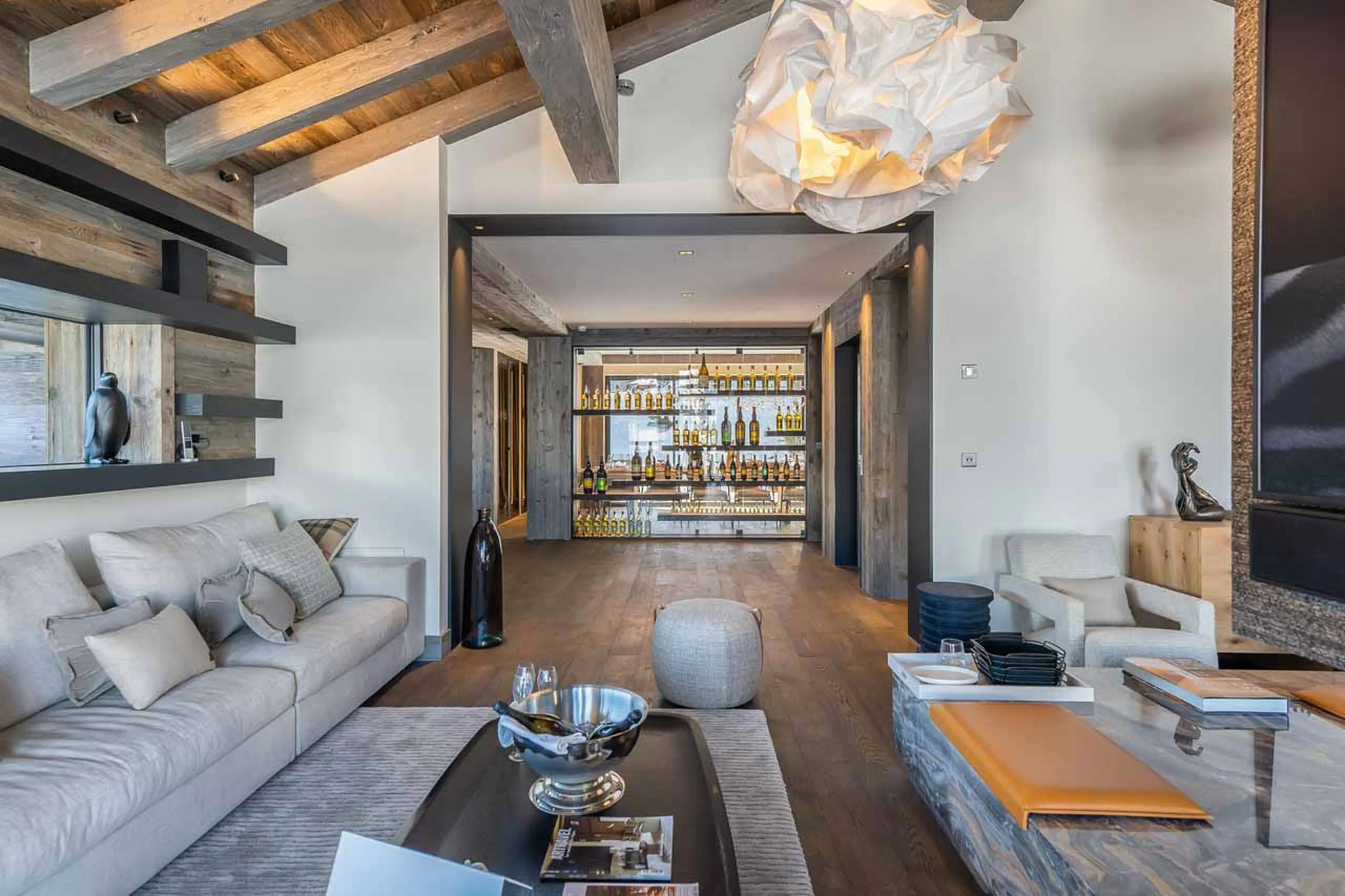 Living room and bar at Chalet White Sand in Courchevel 1550