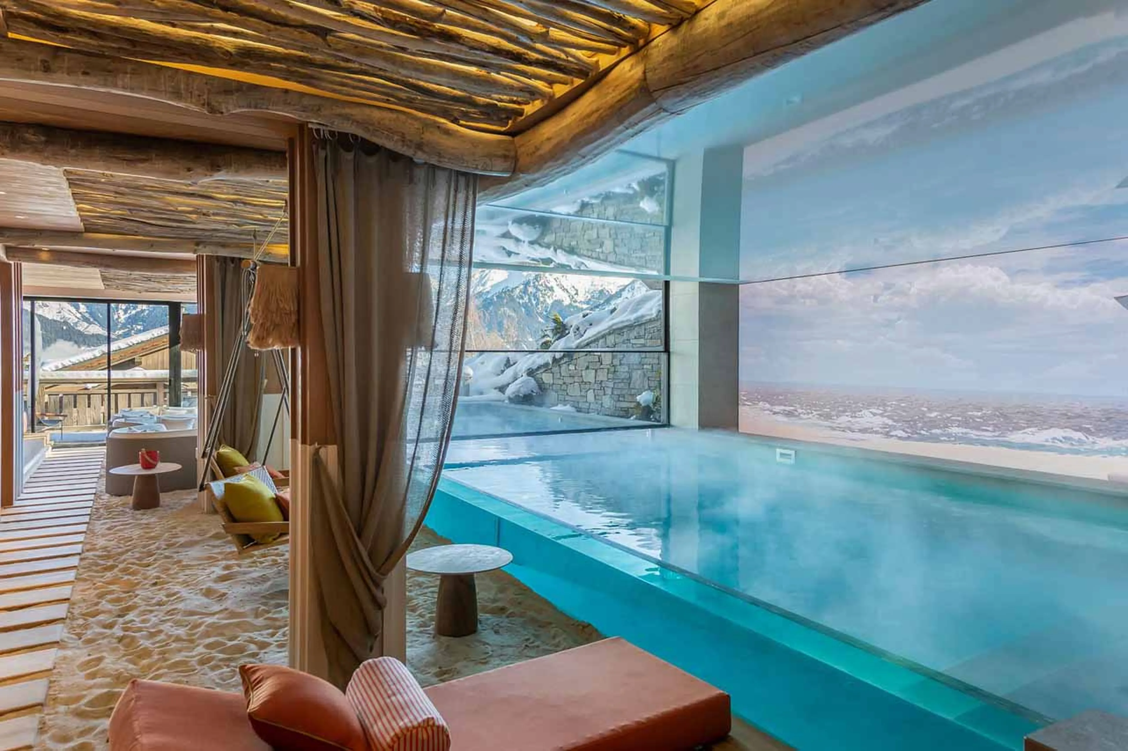 Spa with beach images at Chalet White Sand in Courchevel 1550