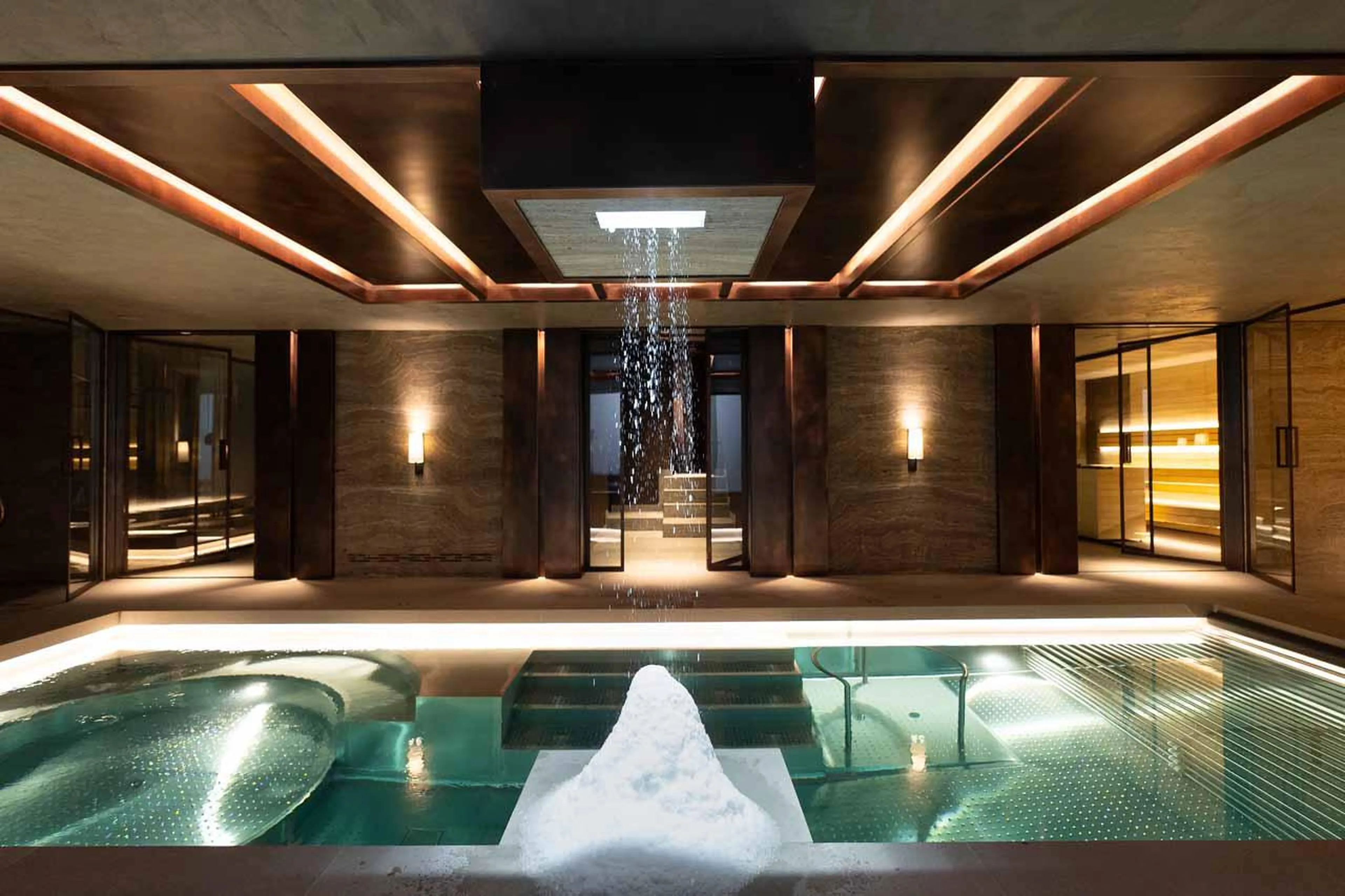 Indoor swimming pool at Chalet No 14 in Verbier