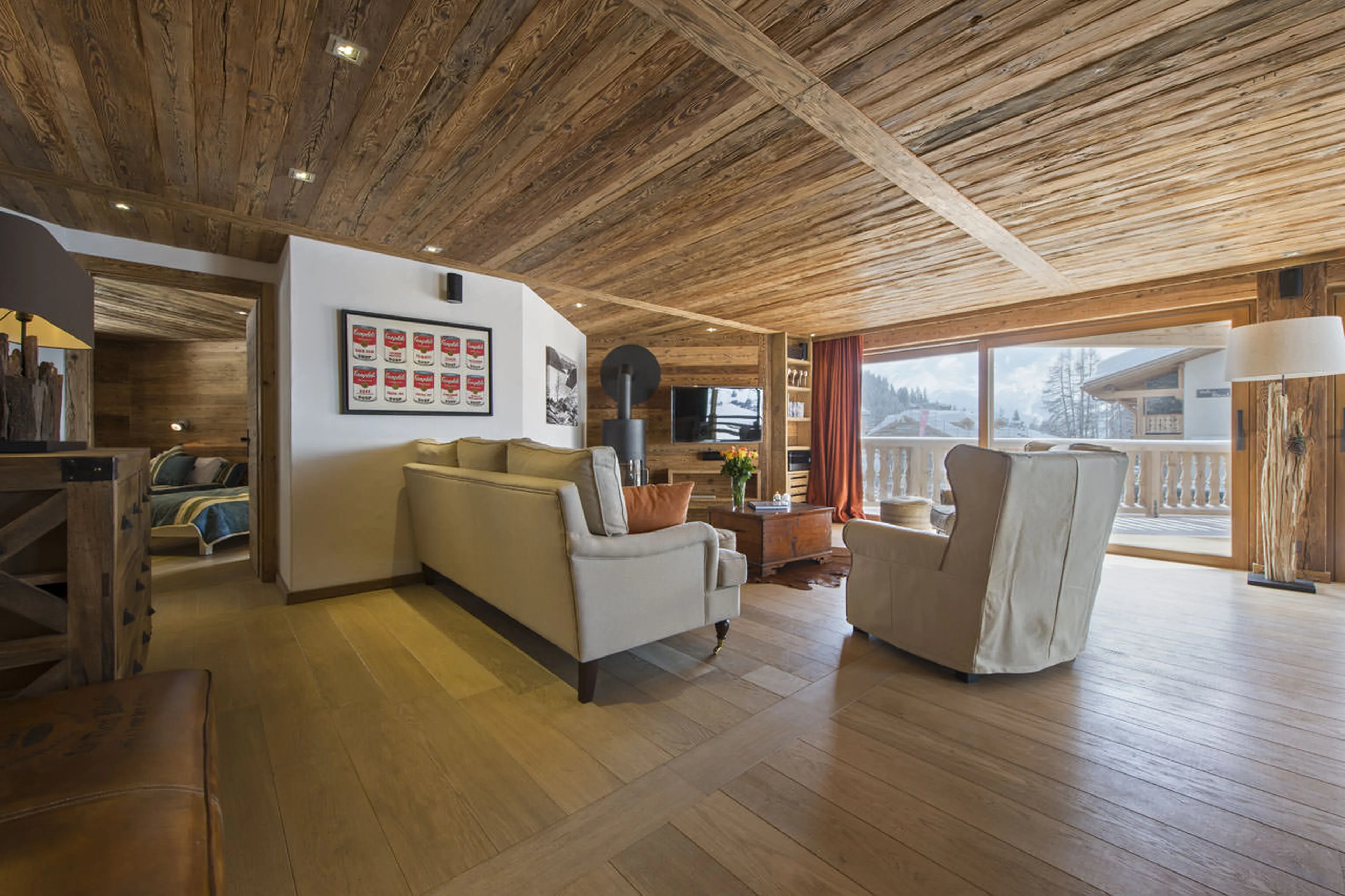 Living area and twin bedroom in Exterior of No. 5 Apartment 4 in Verbier