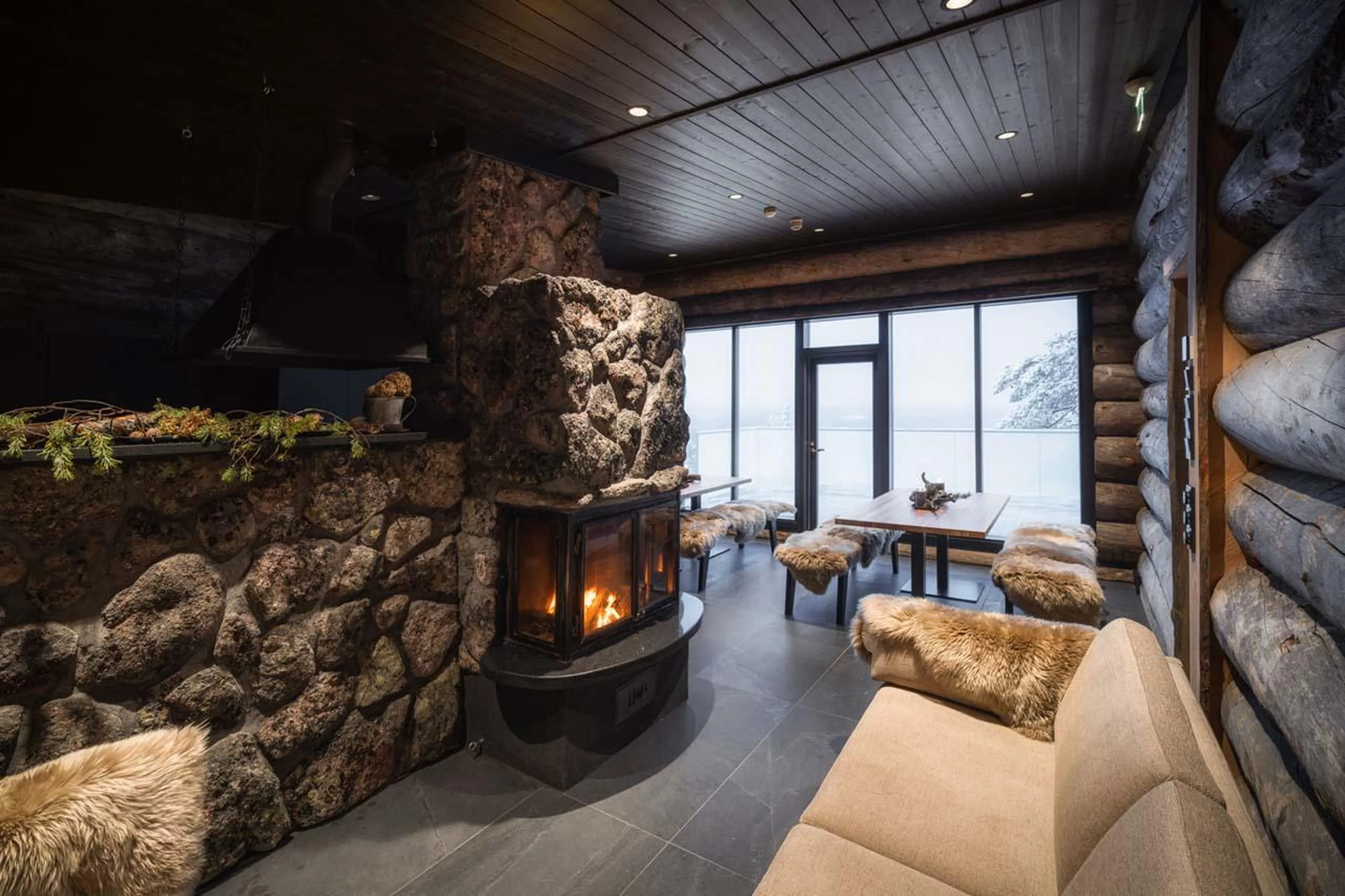 Bar and BBQ cabin shared amongst Private Wilderness guests at Octola Glass Igloo in Finland