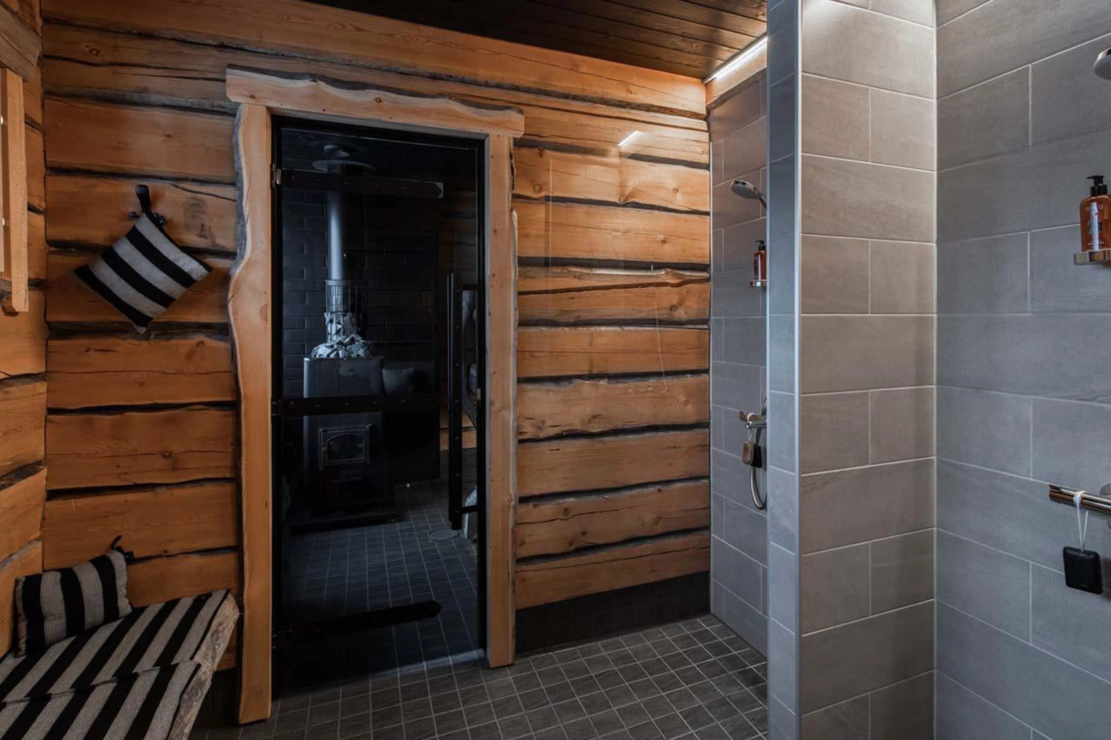 Monaco sauna entrance at Octola Glass Igloo in Finland