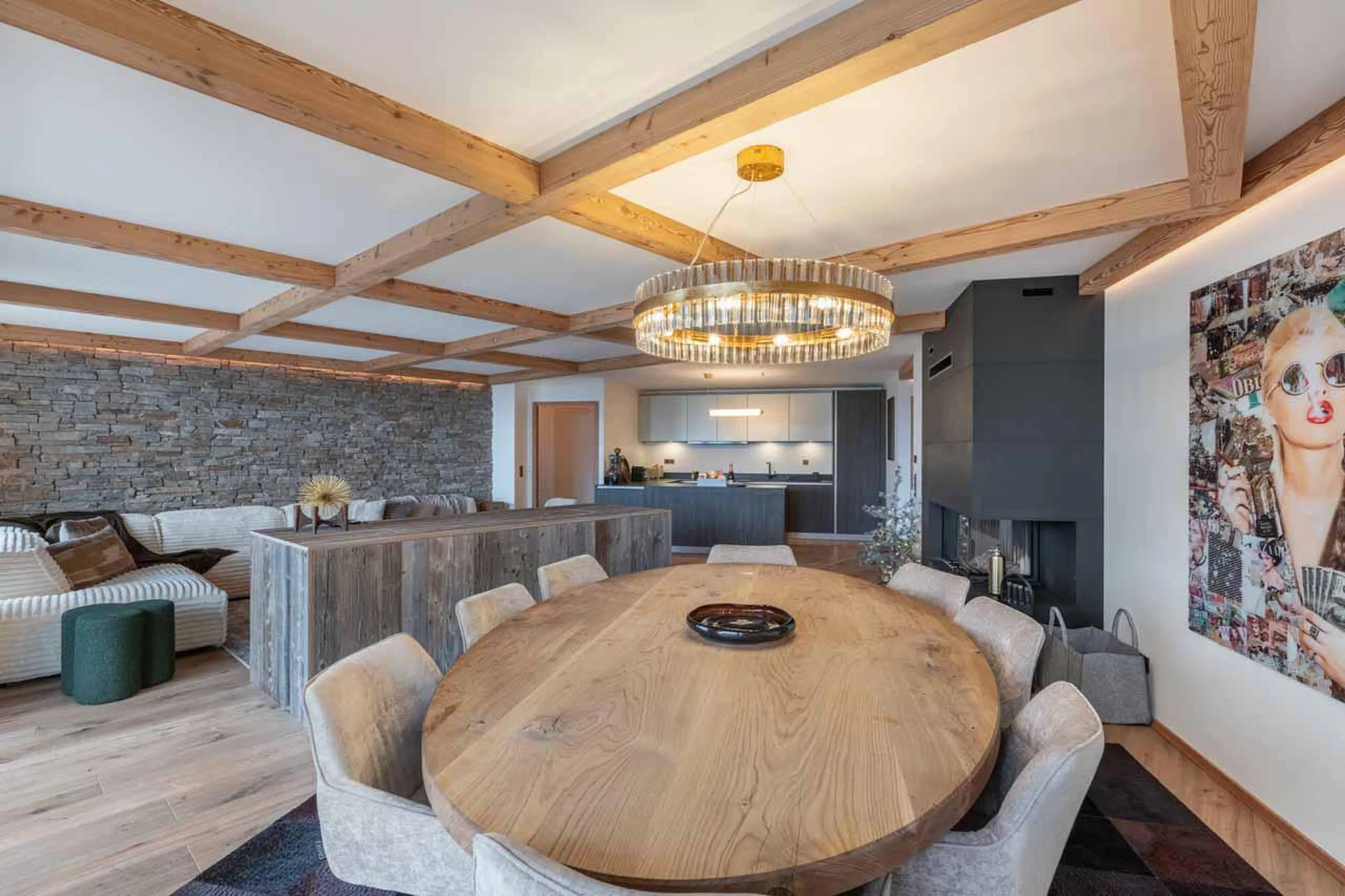 Dining table in open-plan living area in Apartment Avorio, Courchevel 1850