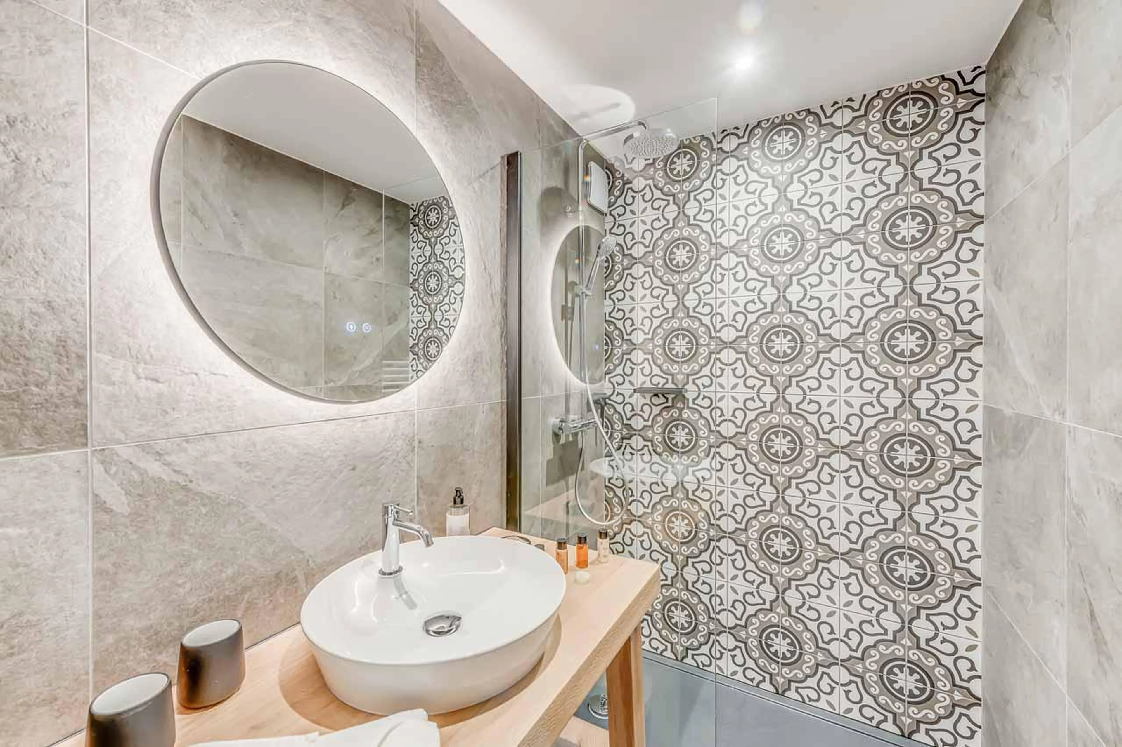 Bedroom five en-suite in Chalet Casa San Bernardo