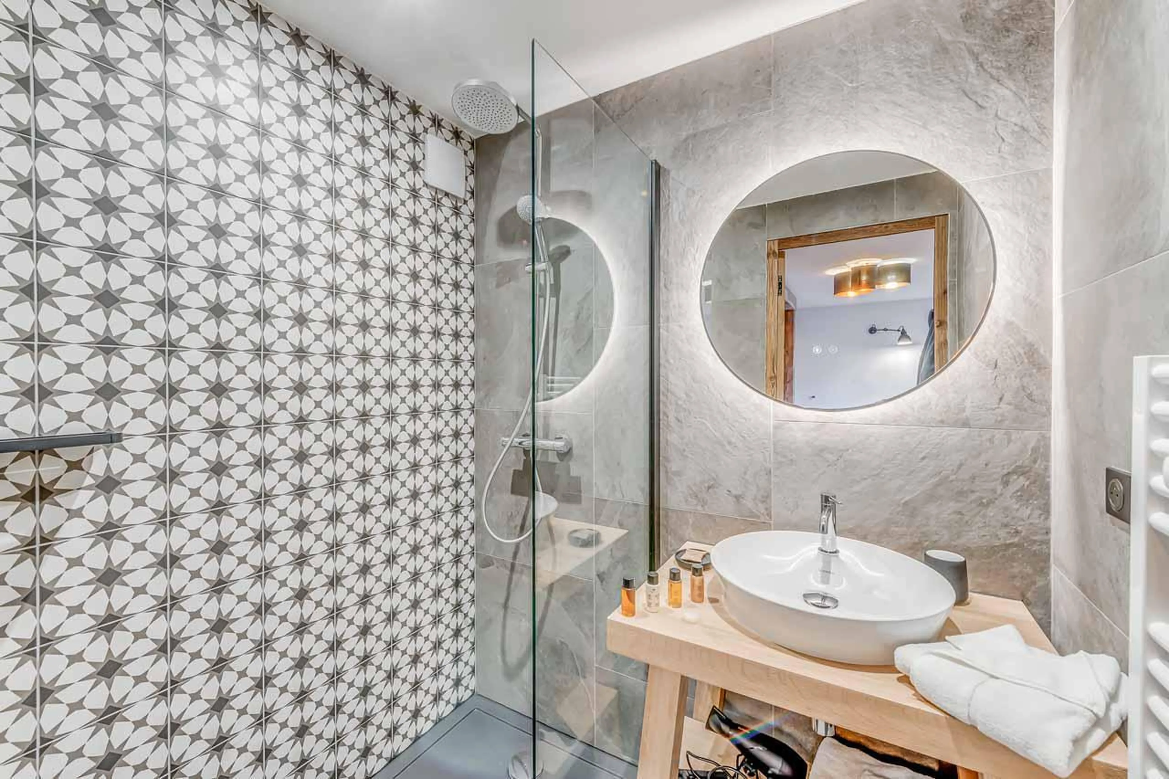 Bedroom six en-suite in Chalet Casa San Bernardo