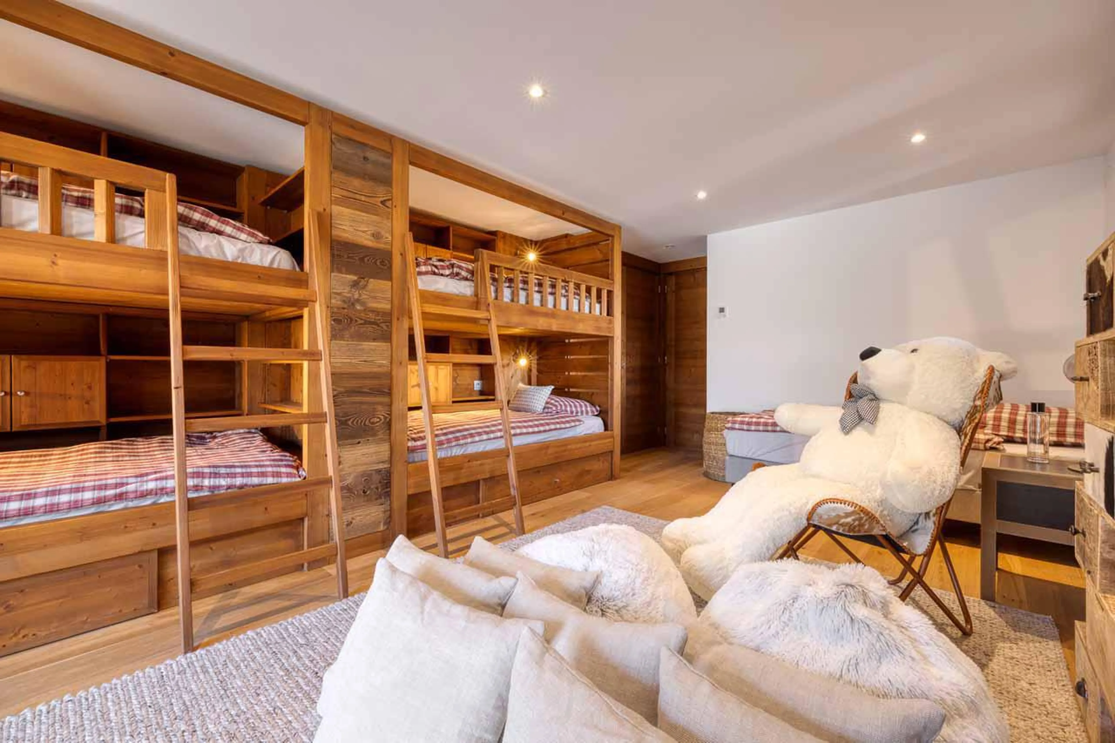 Bunk bedroom at Chalet Gaia in Megeve