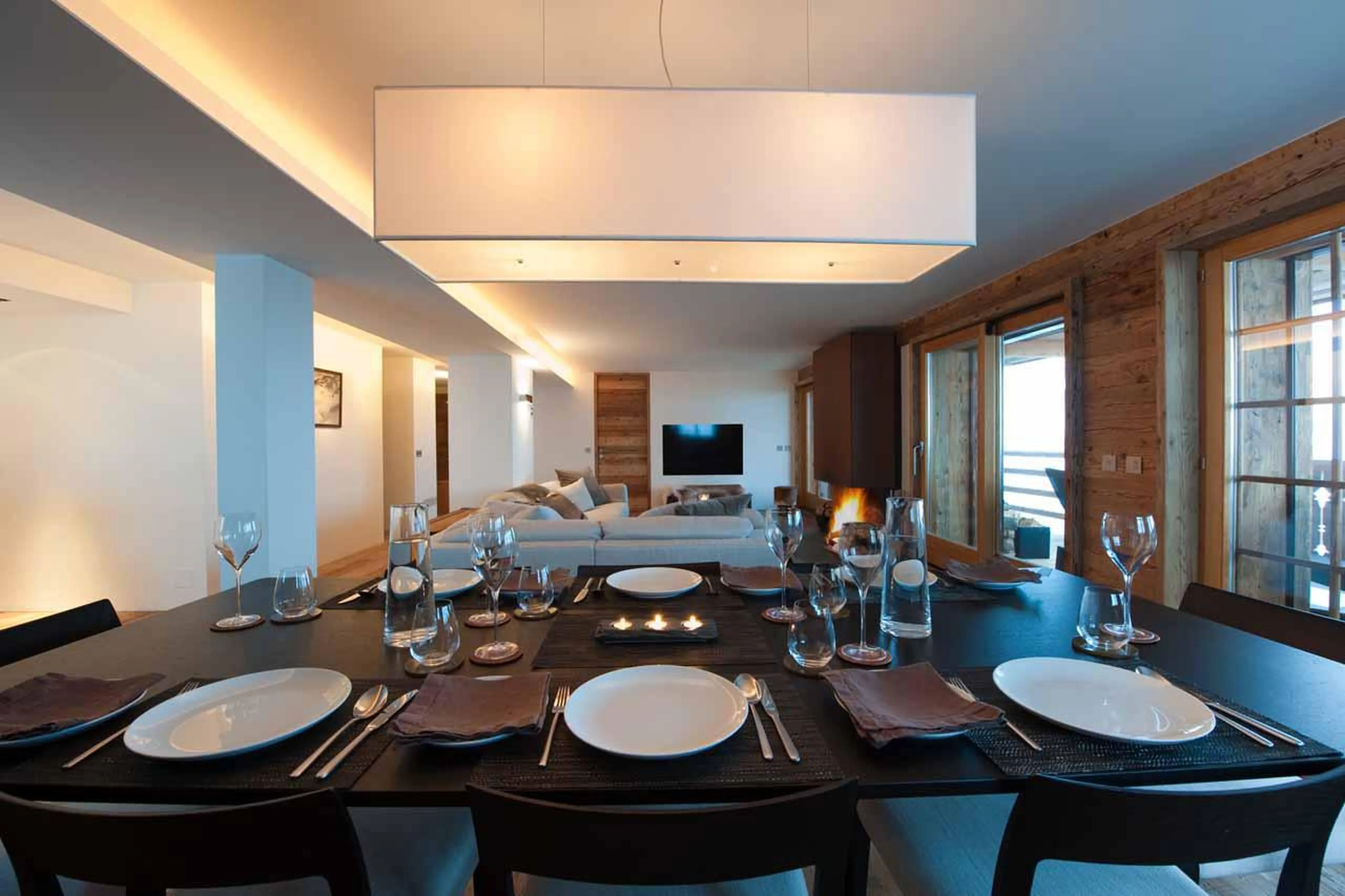 Dining table at La Vallée Blanche in Verbier