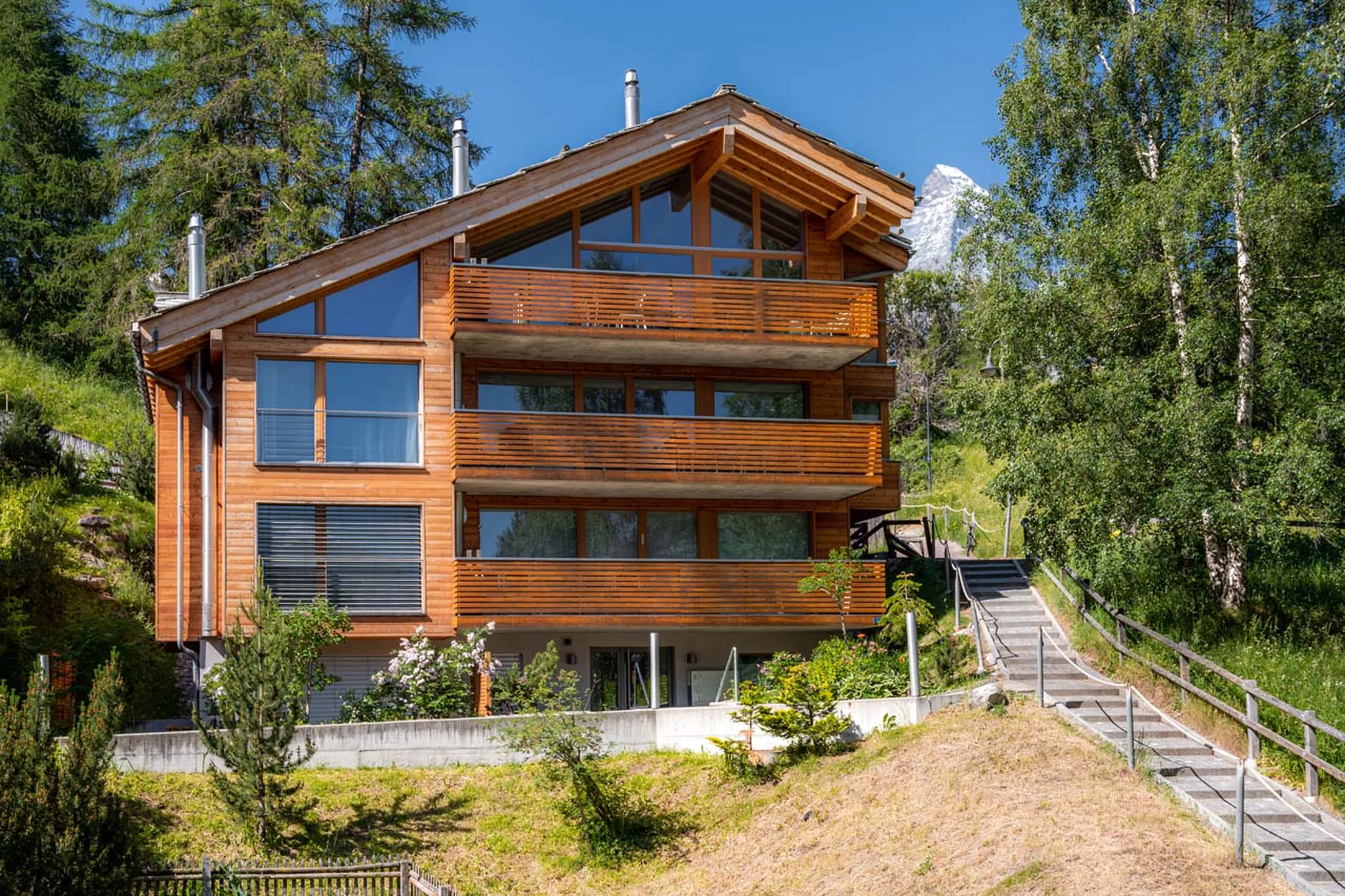 Exterior of Parrot Penthouse in Zermatt