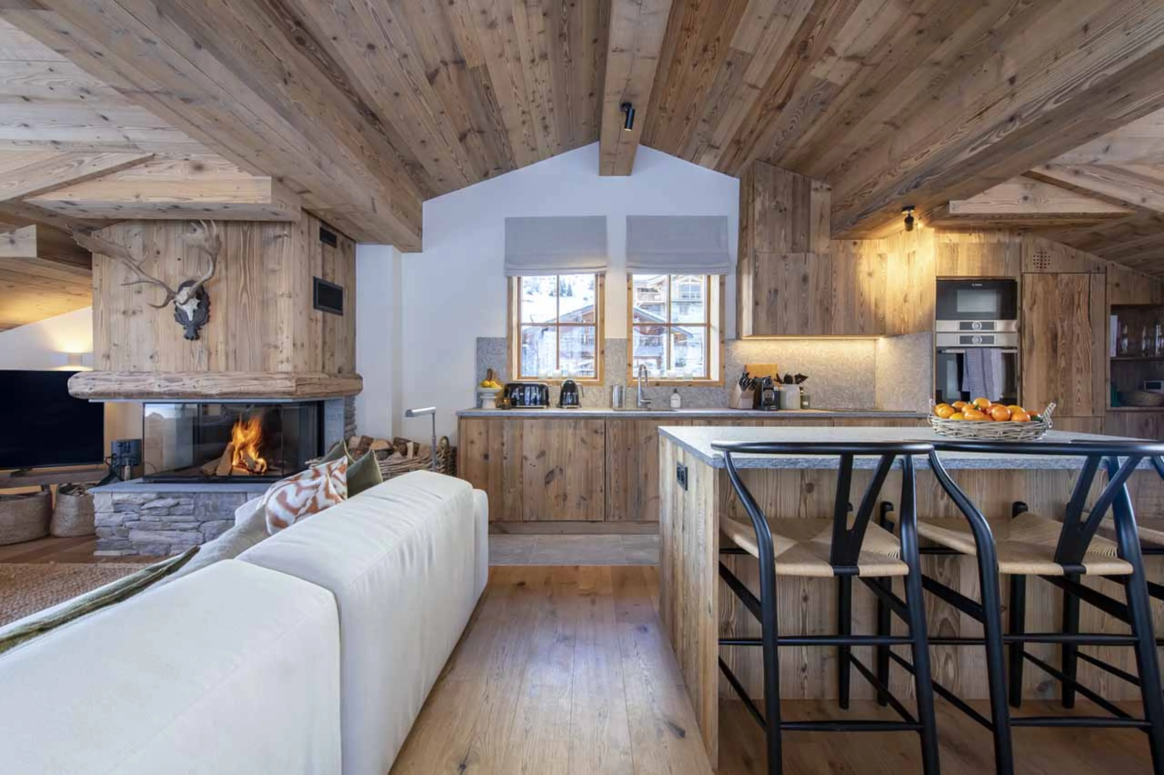 Kitchen in Arolay Penthouse, Val d'Isere