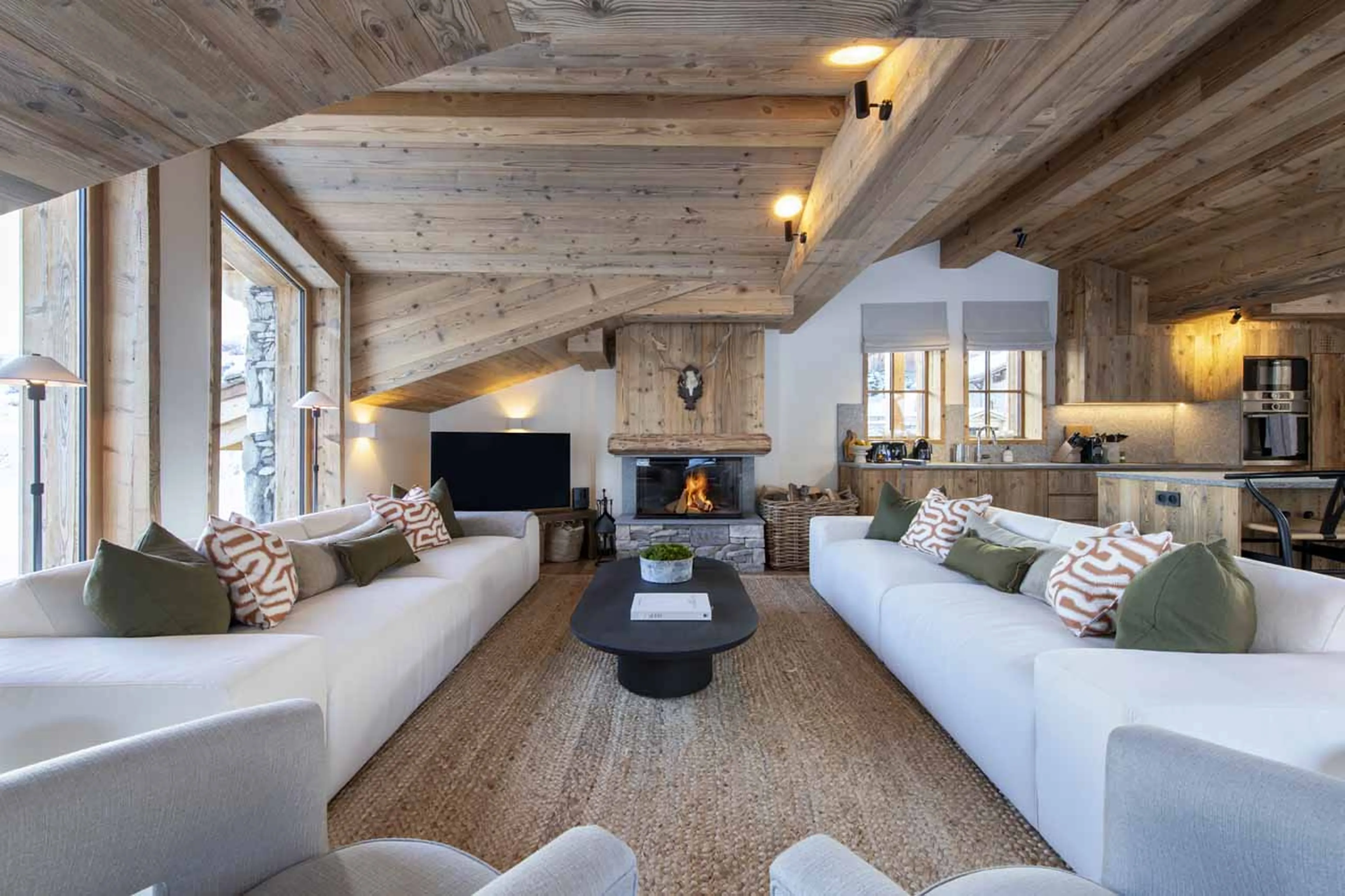 Cosy fireplace in Arolay Penthouse, Val d'Isere