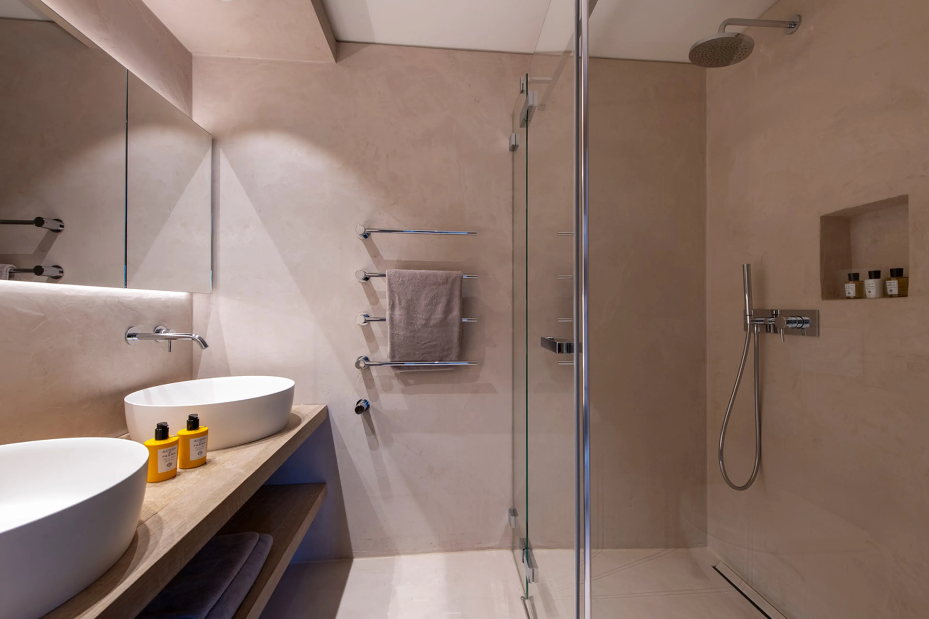 Shower room at Penthouse Attica in Davos