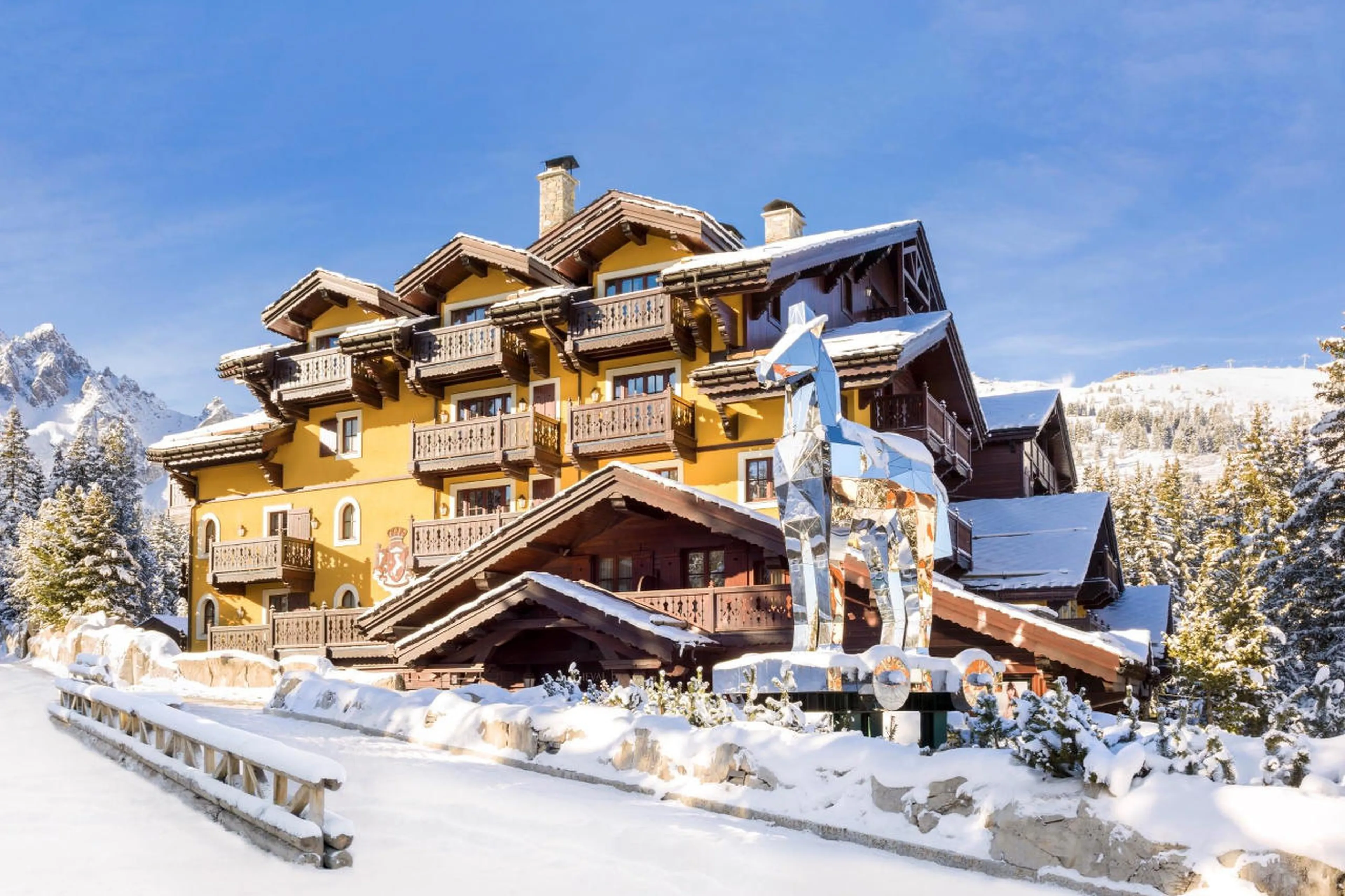 Penthouse Cheval Blanc with ski-in/ski-out service to the slopes in Courchevel 1850