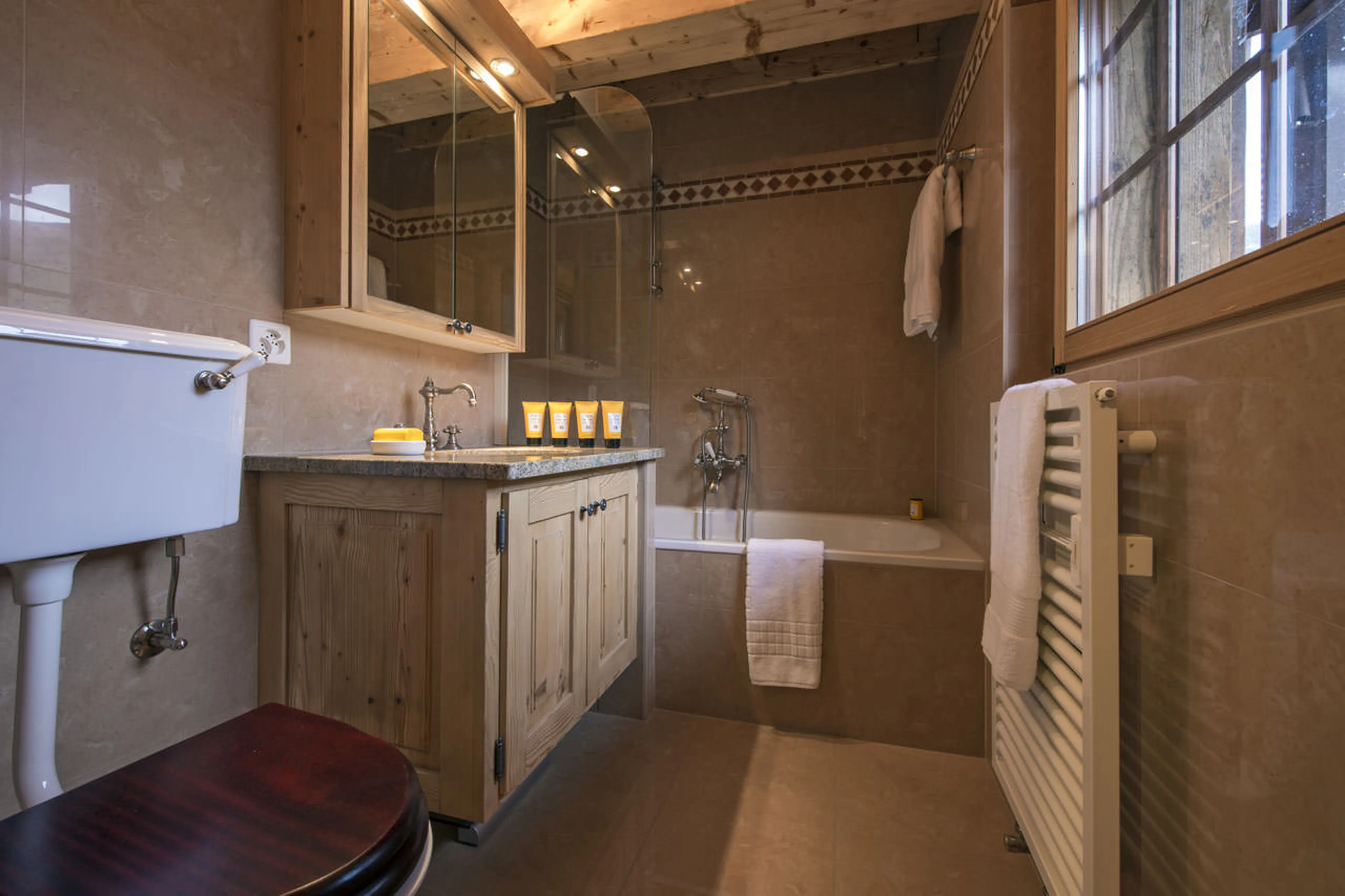 Mezzanine bathroom at Penthouse Deux Riviers in Verbier