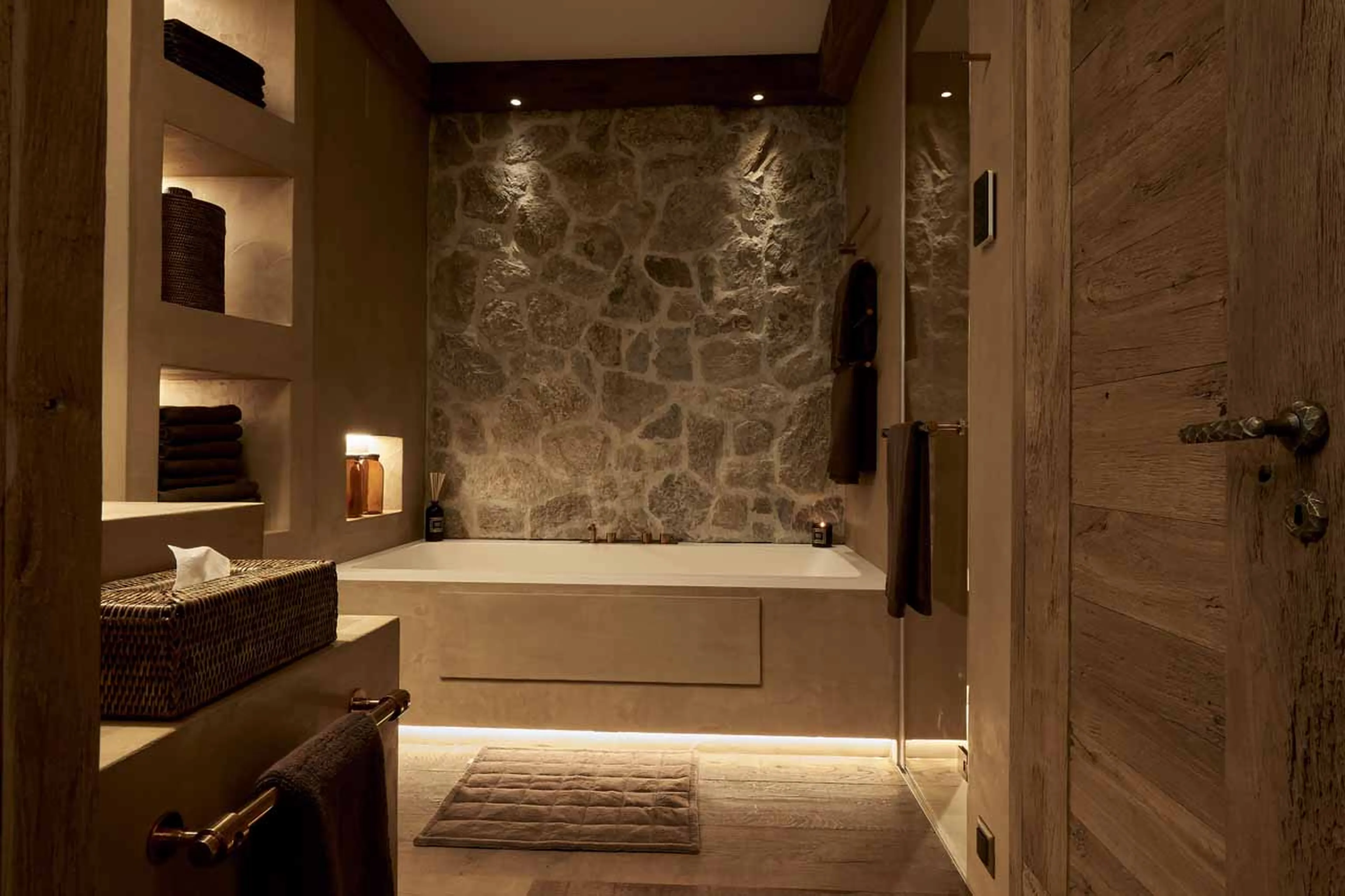 Bathtub at Penthouse Elbert Lodge in Davos