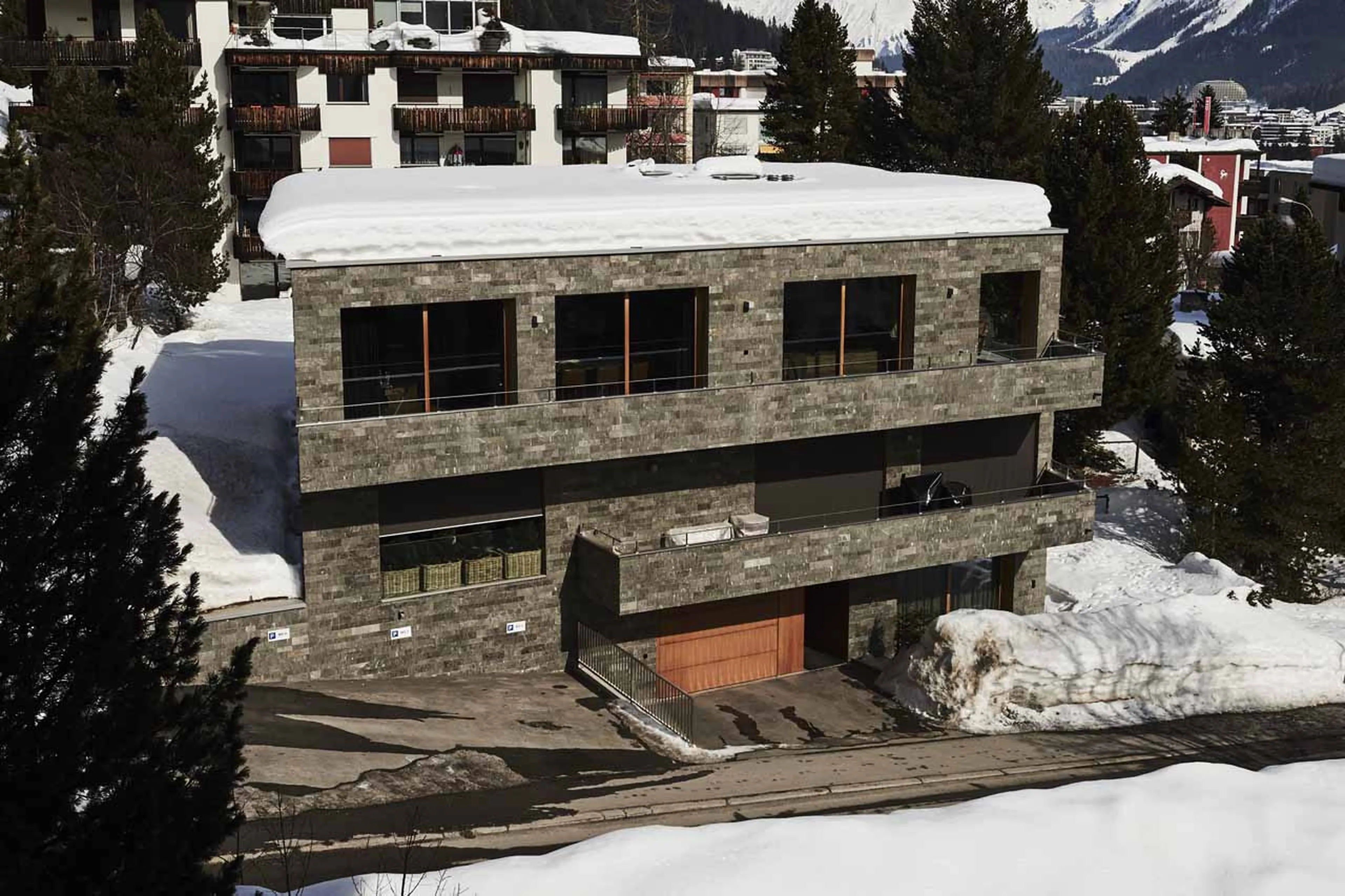 Exterior of Penthouse Elbert Lodge in Davos