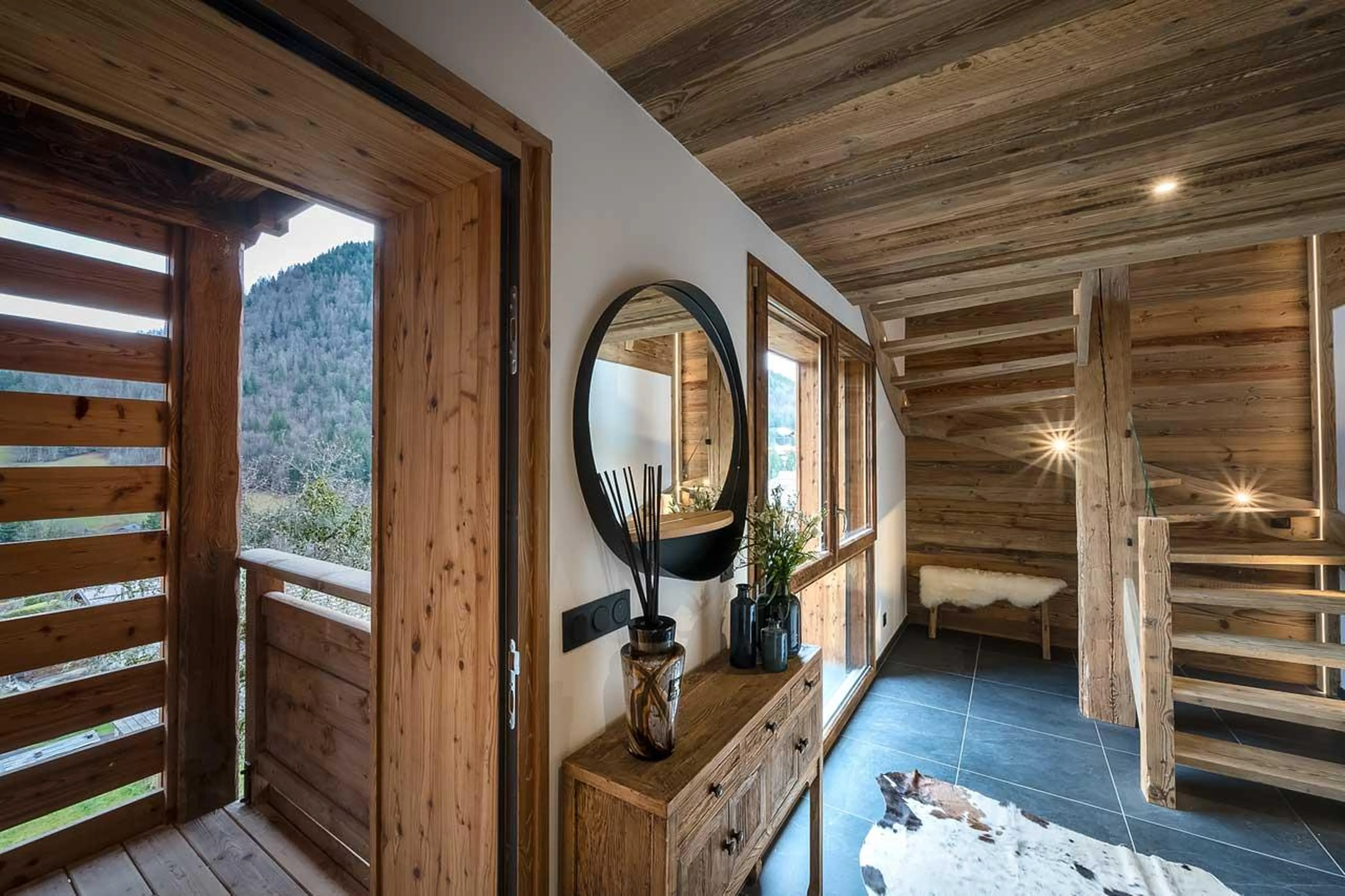Entrance with staircase in Penthouse Joy, Morzine
