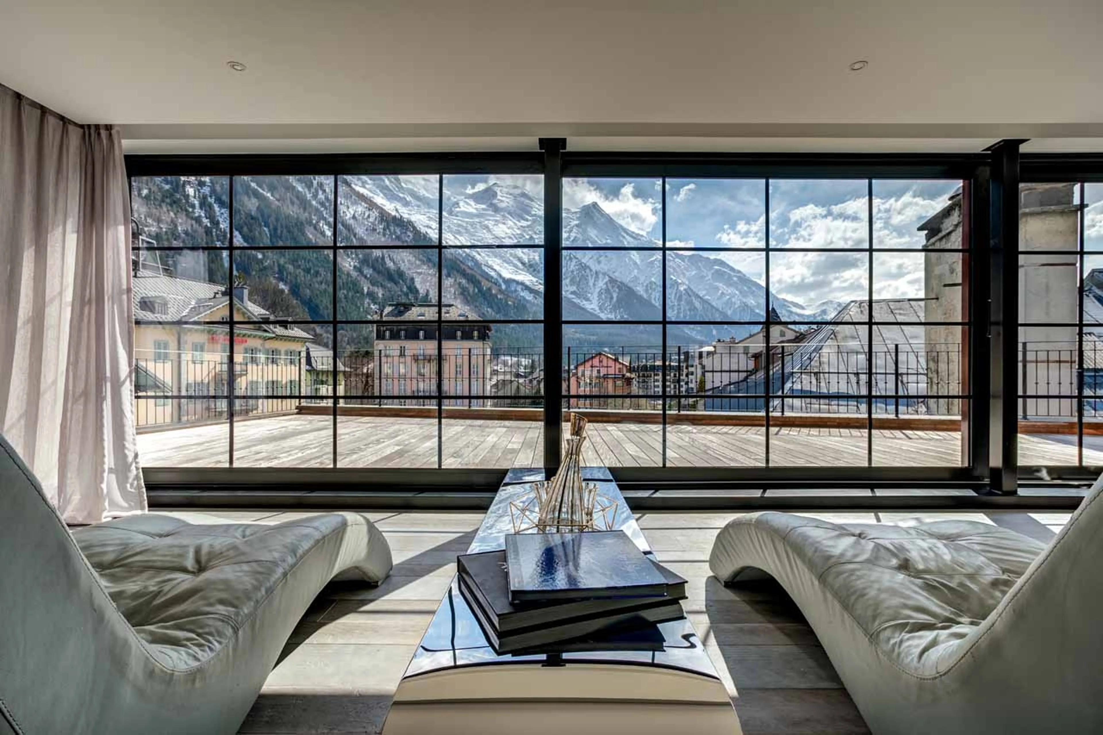 Living area at  Penthouse Le Lustre in Chamonix