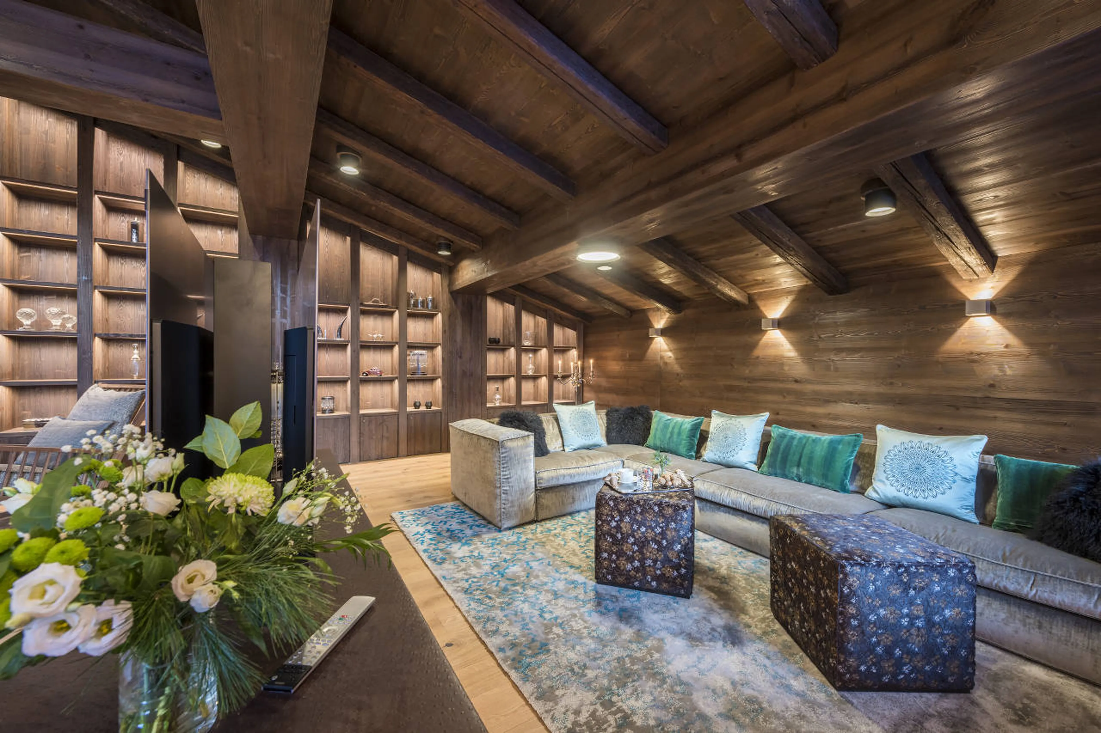 Vaulted ceiling of Nidus Penthouse in Lech