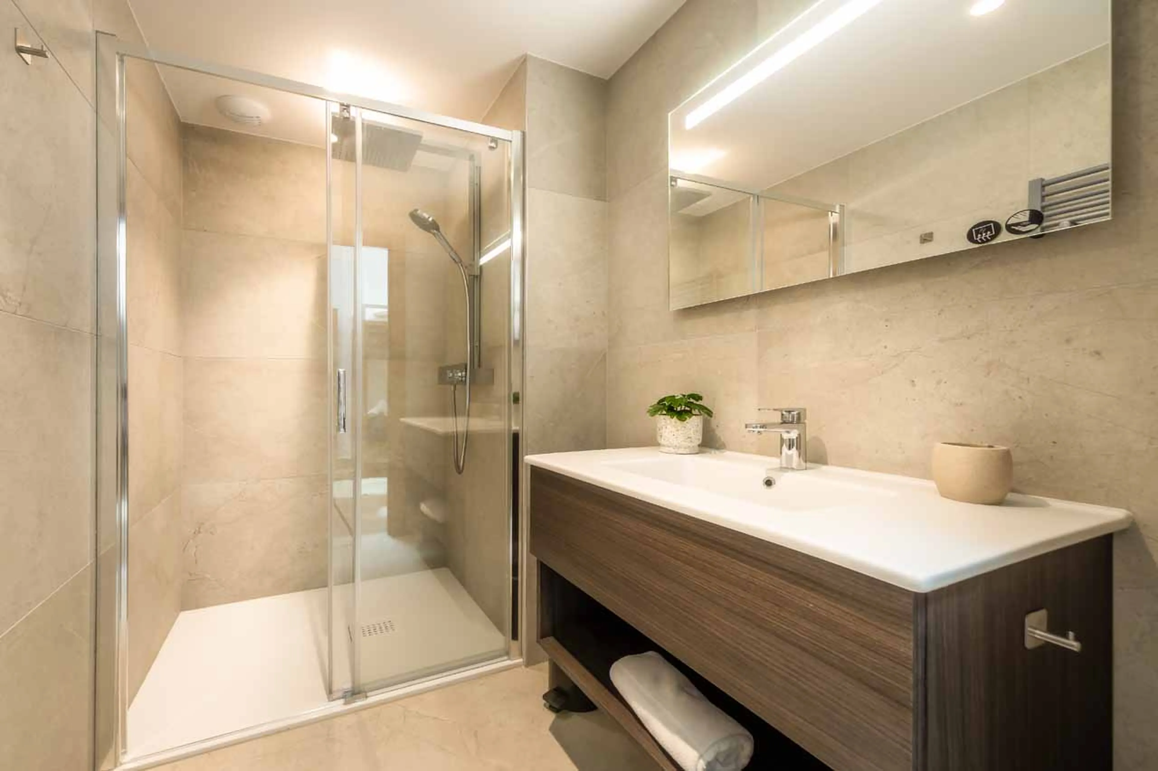 Bedroom 4 ensuite at Penthouse Snowgum in Morzine