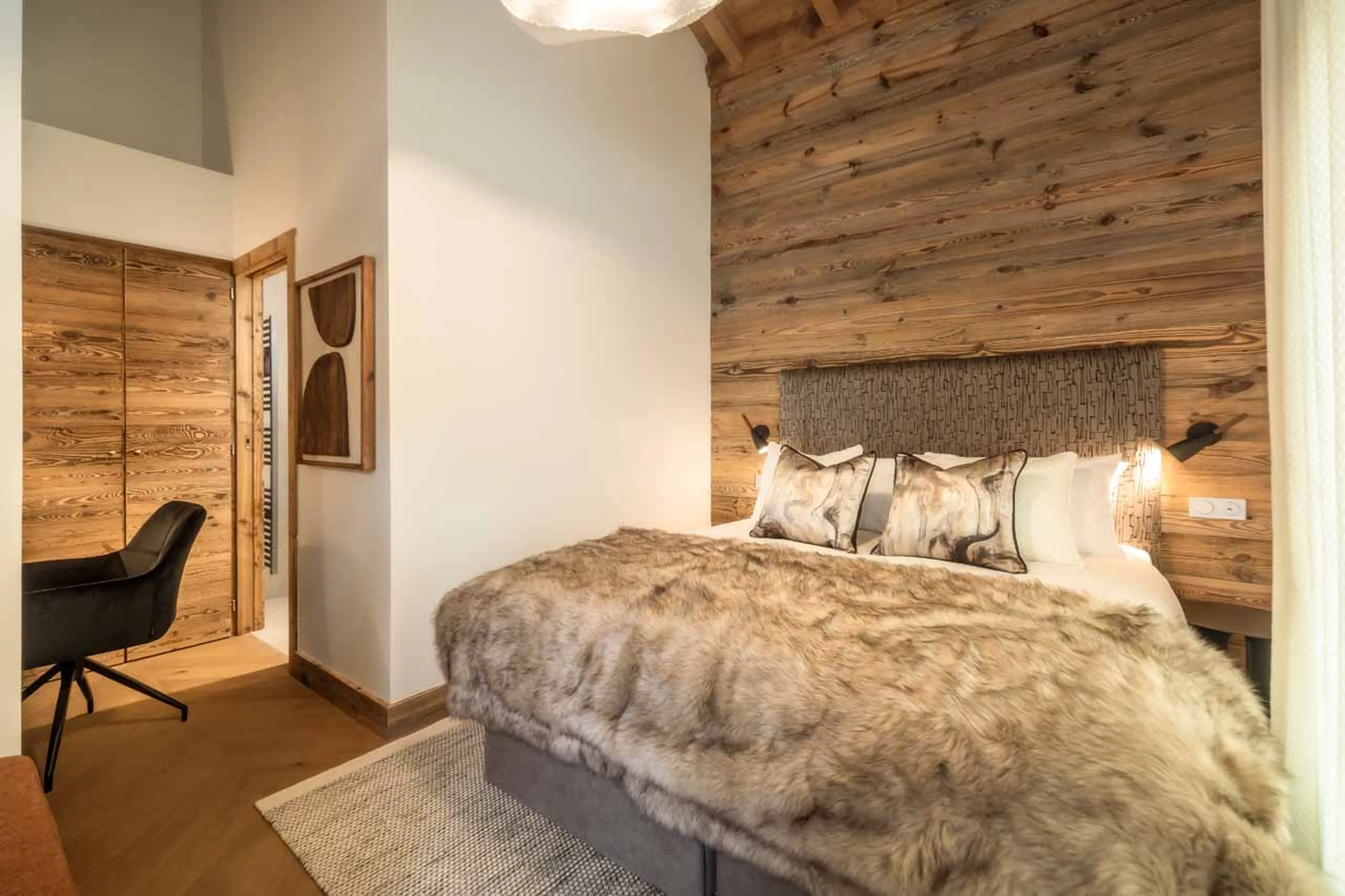 Bedroom 5 at Penthouse Snowgum in Morzine