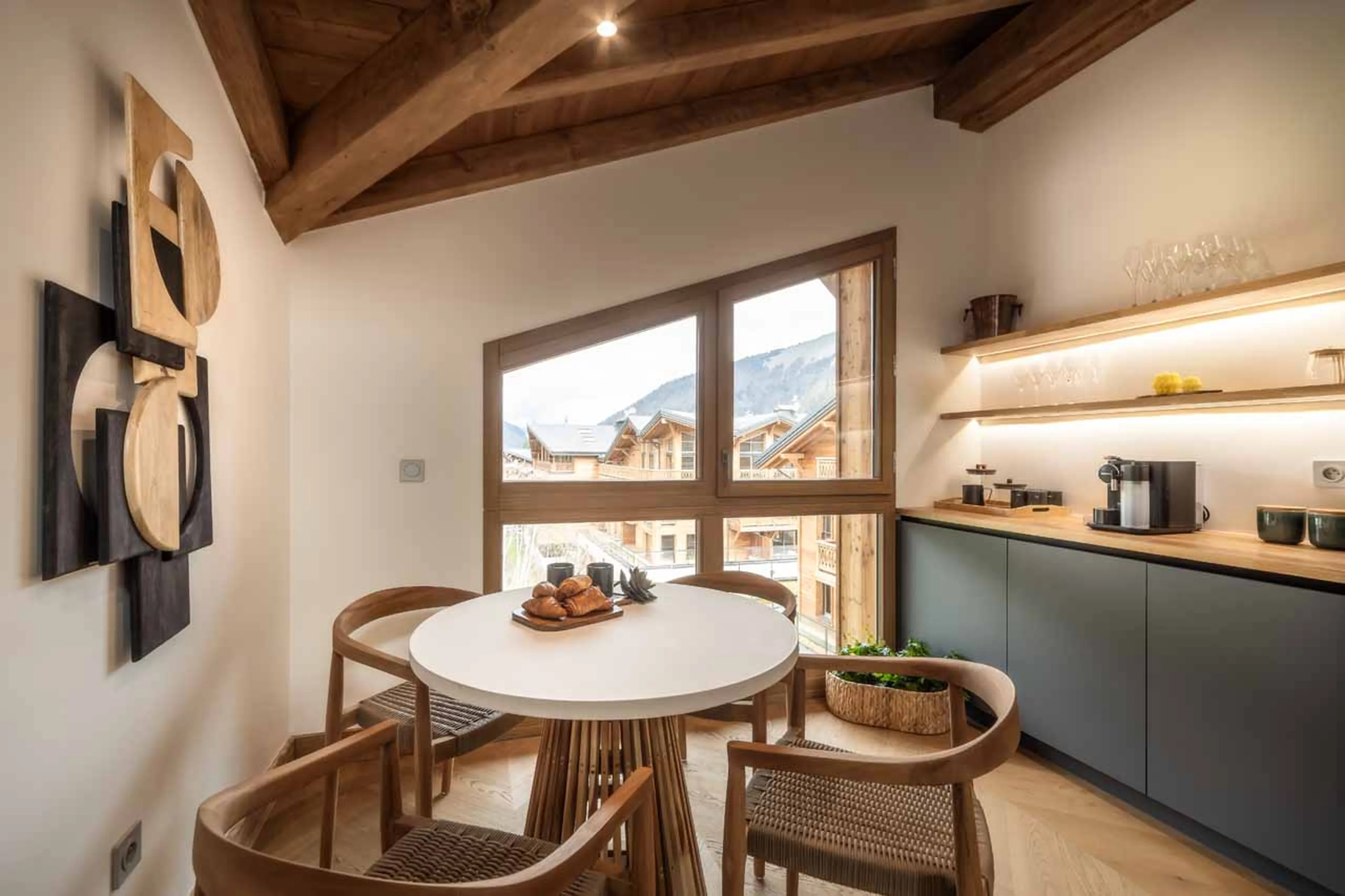 Coffee area at Penthouse Snowgum in Morzine