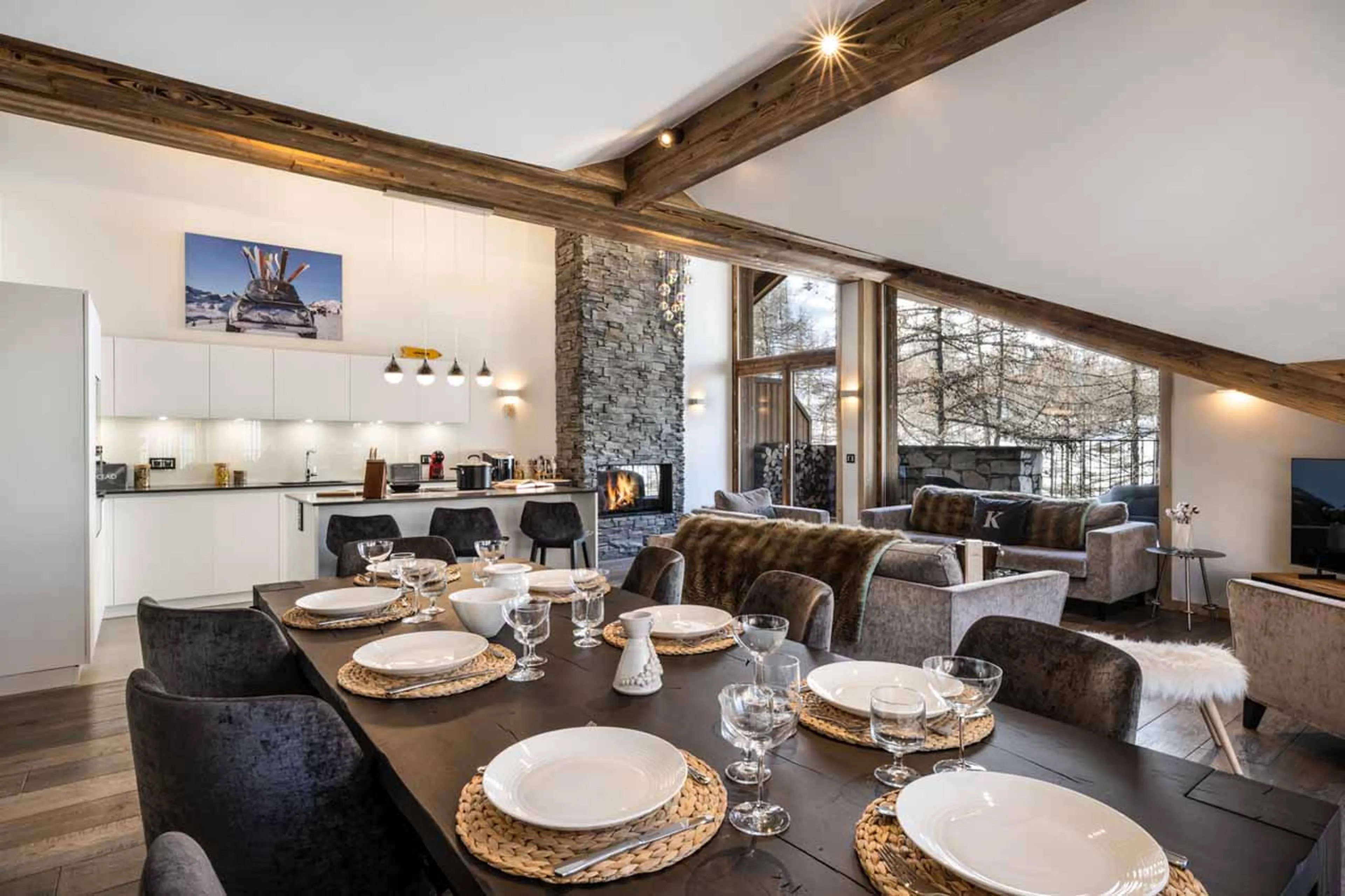 Dining area at Penthouse Vail Lodge A31 in Val d'Isere