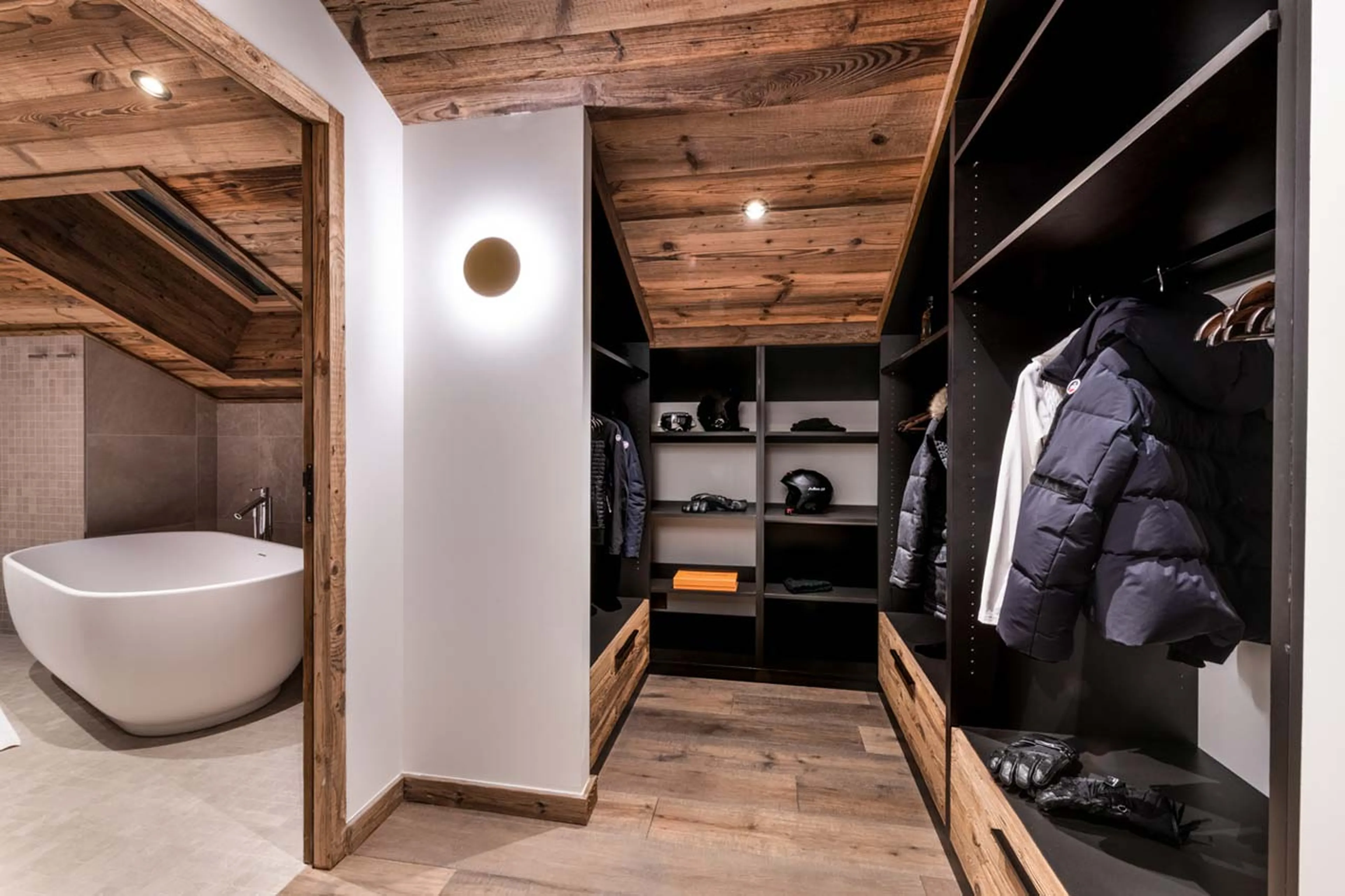 Dressing room in Penthouse Vail Lodge B41 in Val d'Isere
