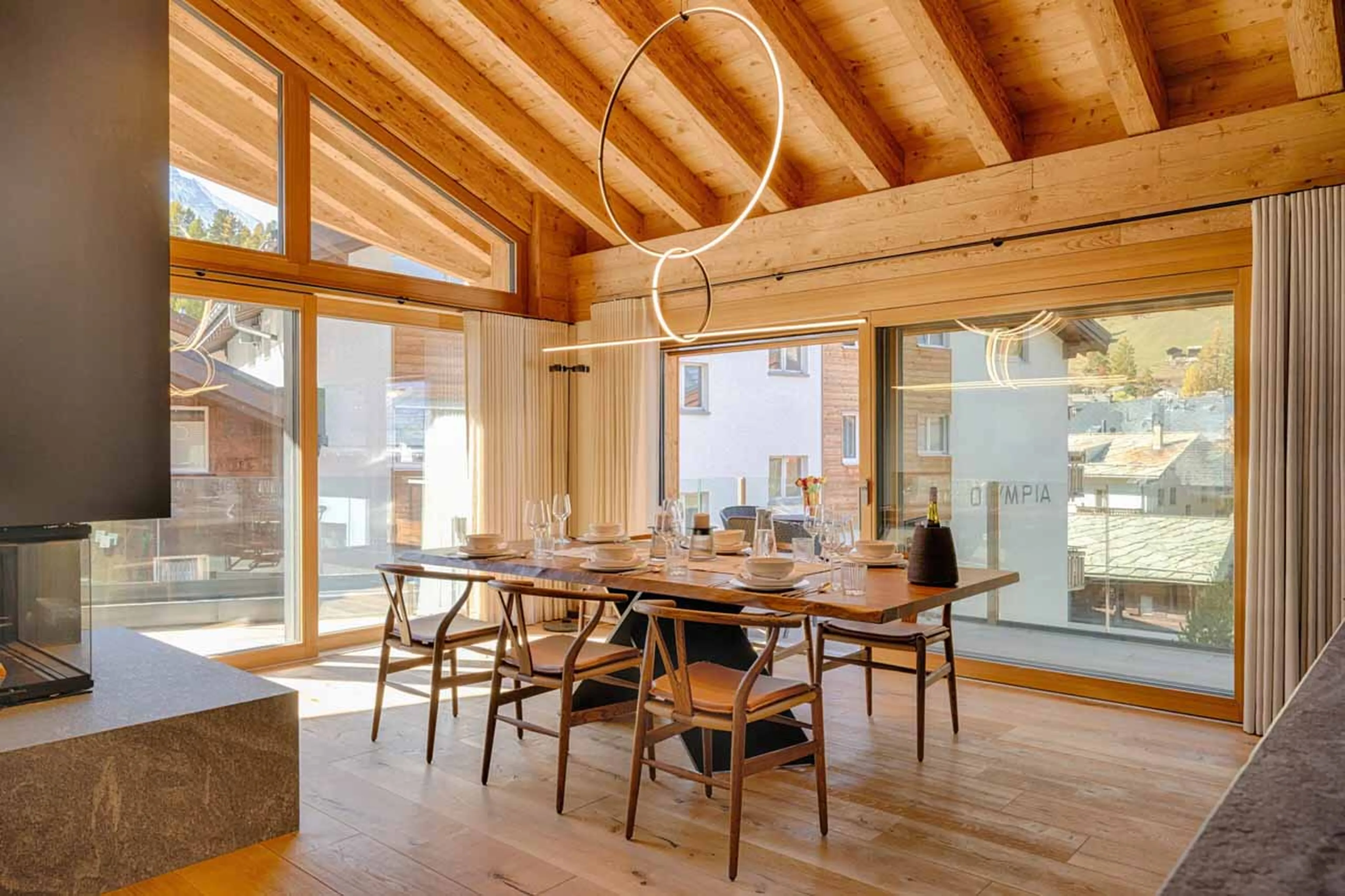 Dining area at Penthouse Weissmatten in Zermatt