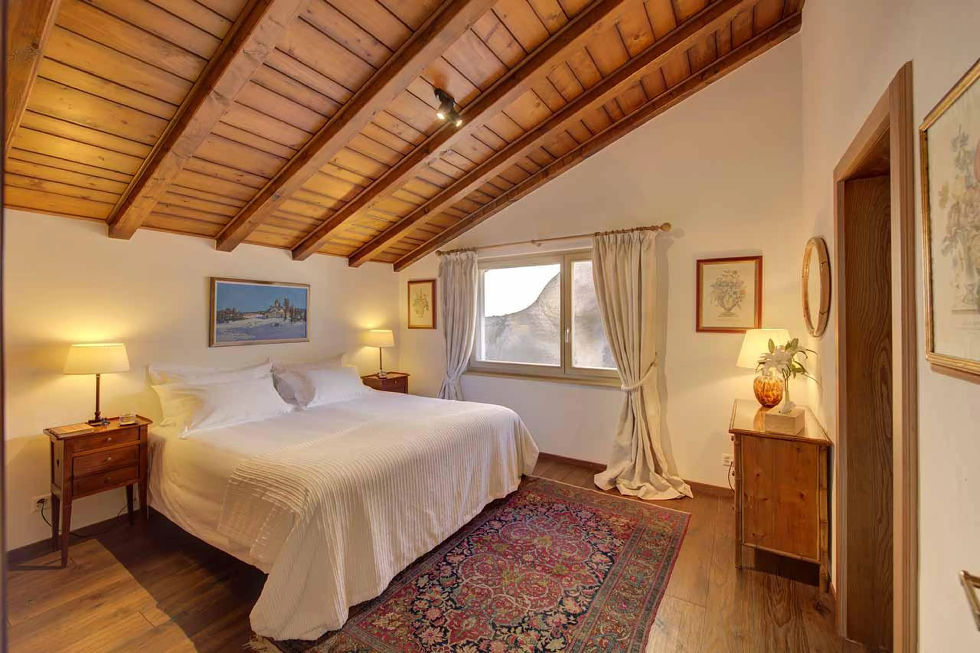 Double/twin bedroom with en-suite bathroom at Penthouse Zen in Zermatt