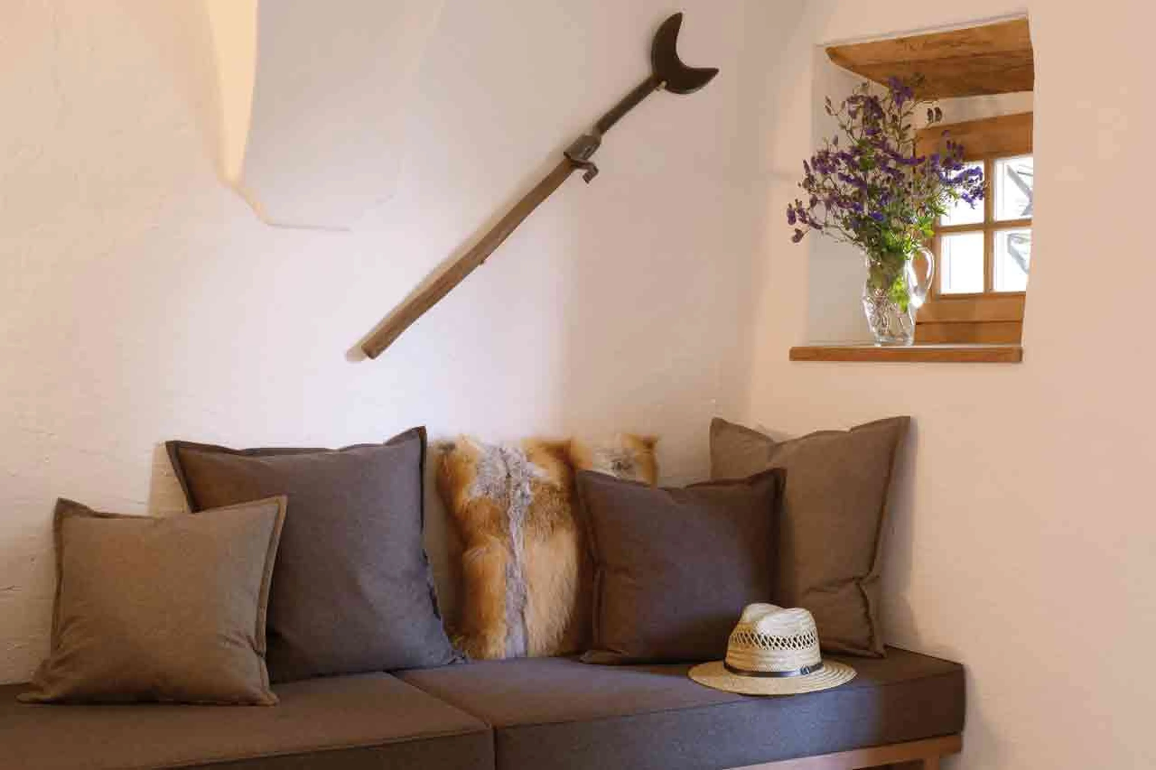 Entrance hall decor in San Lorenzo Mountain Lodge in Kronplatz