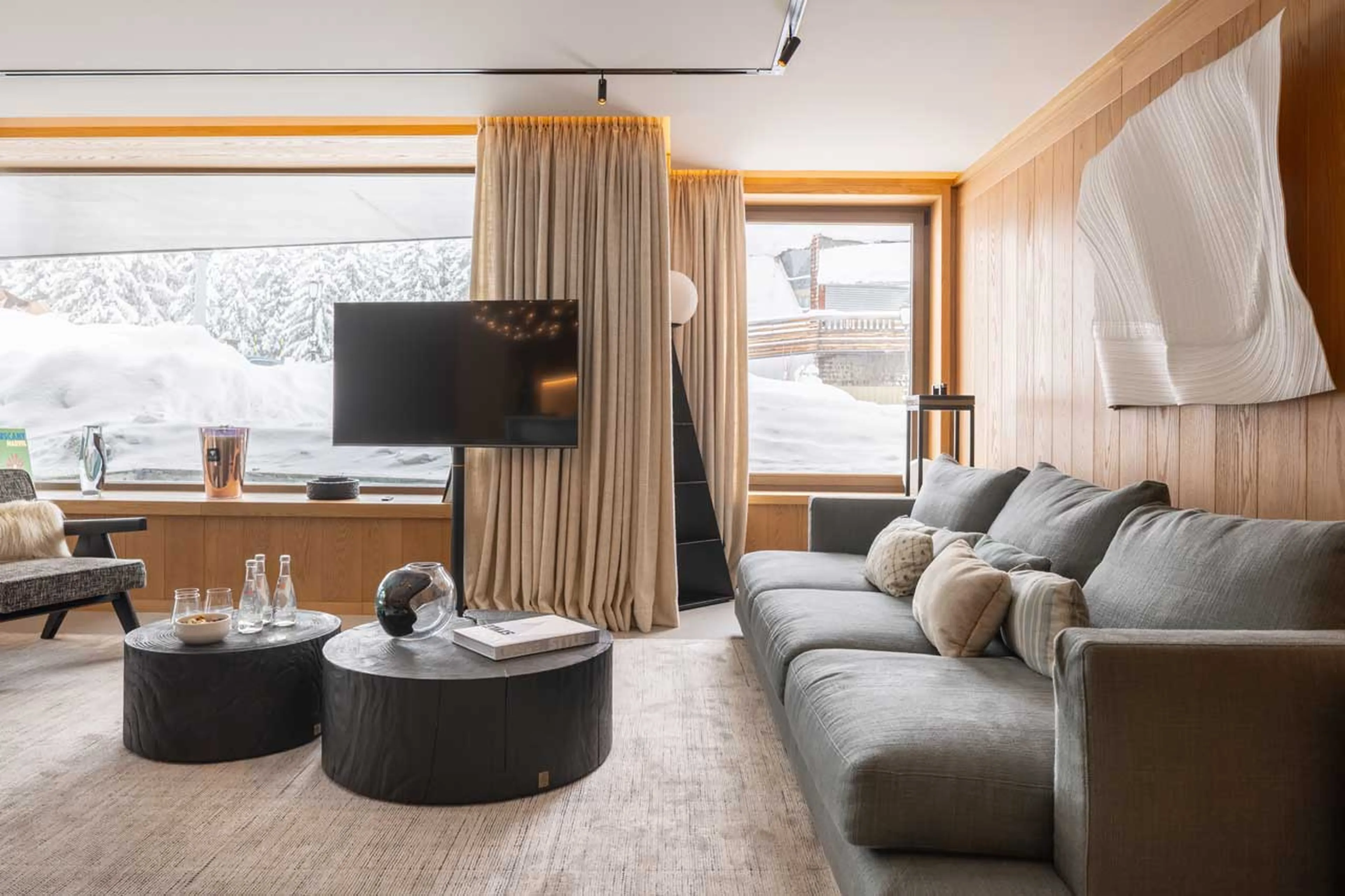 Open-plan living area in Sasha Apartment 3, Courchevel 1850