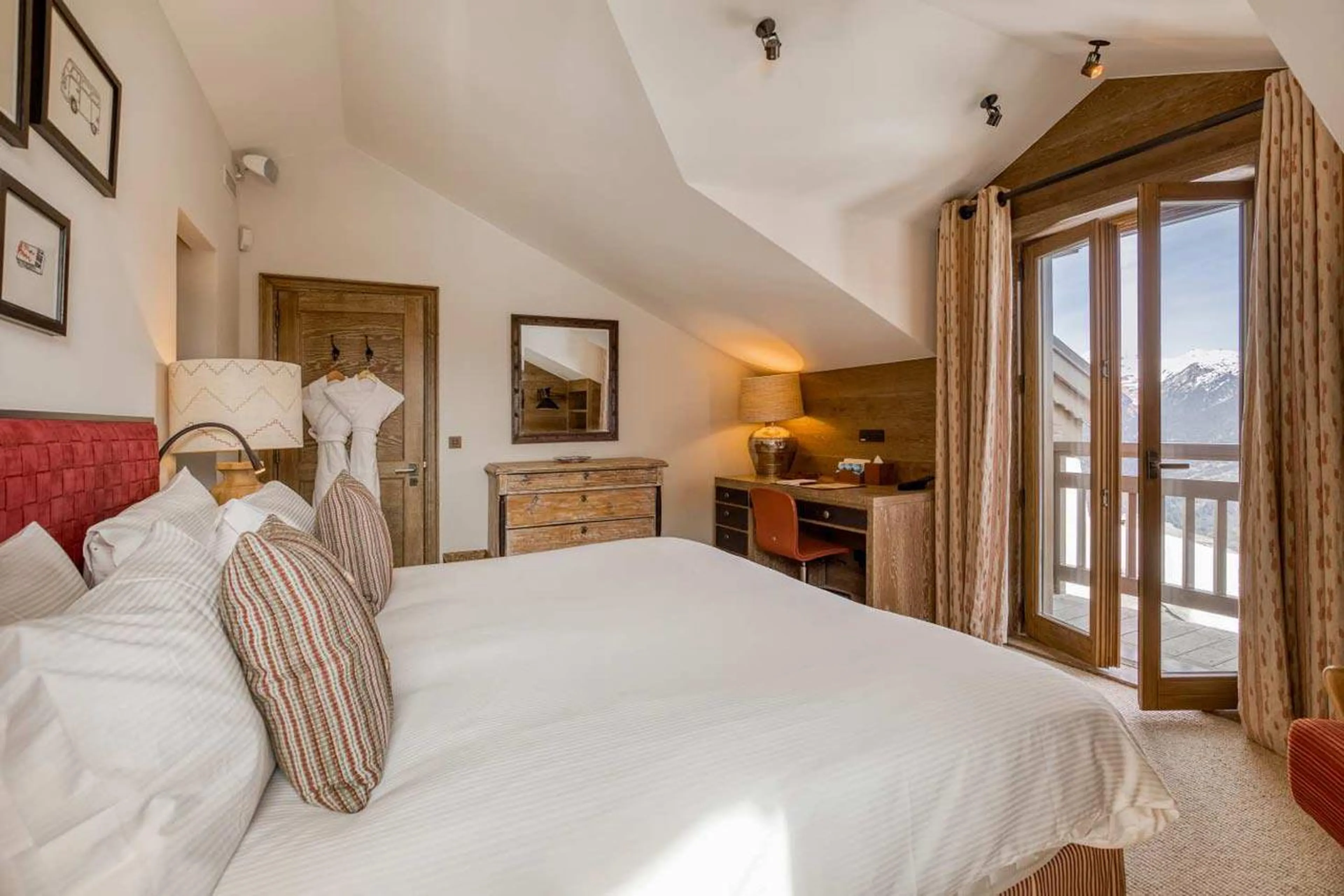 Private balcony access in Shemshak Lodge in Courchevel 1850