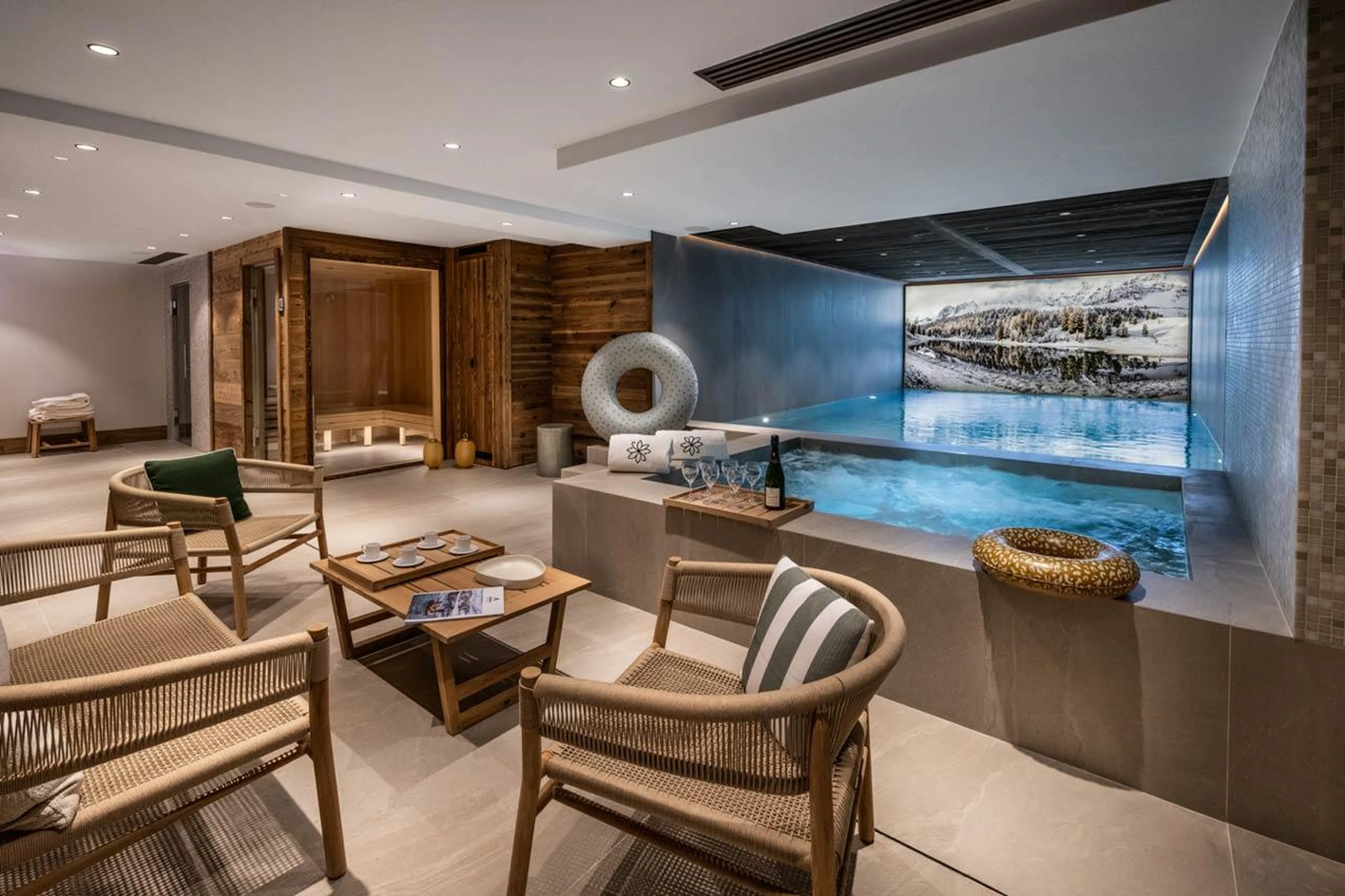 Indoor hot tub and heated swimming pool at Silverstone Altitude 7 in Val d'Isere