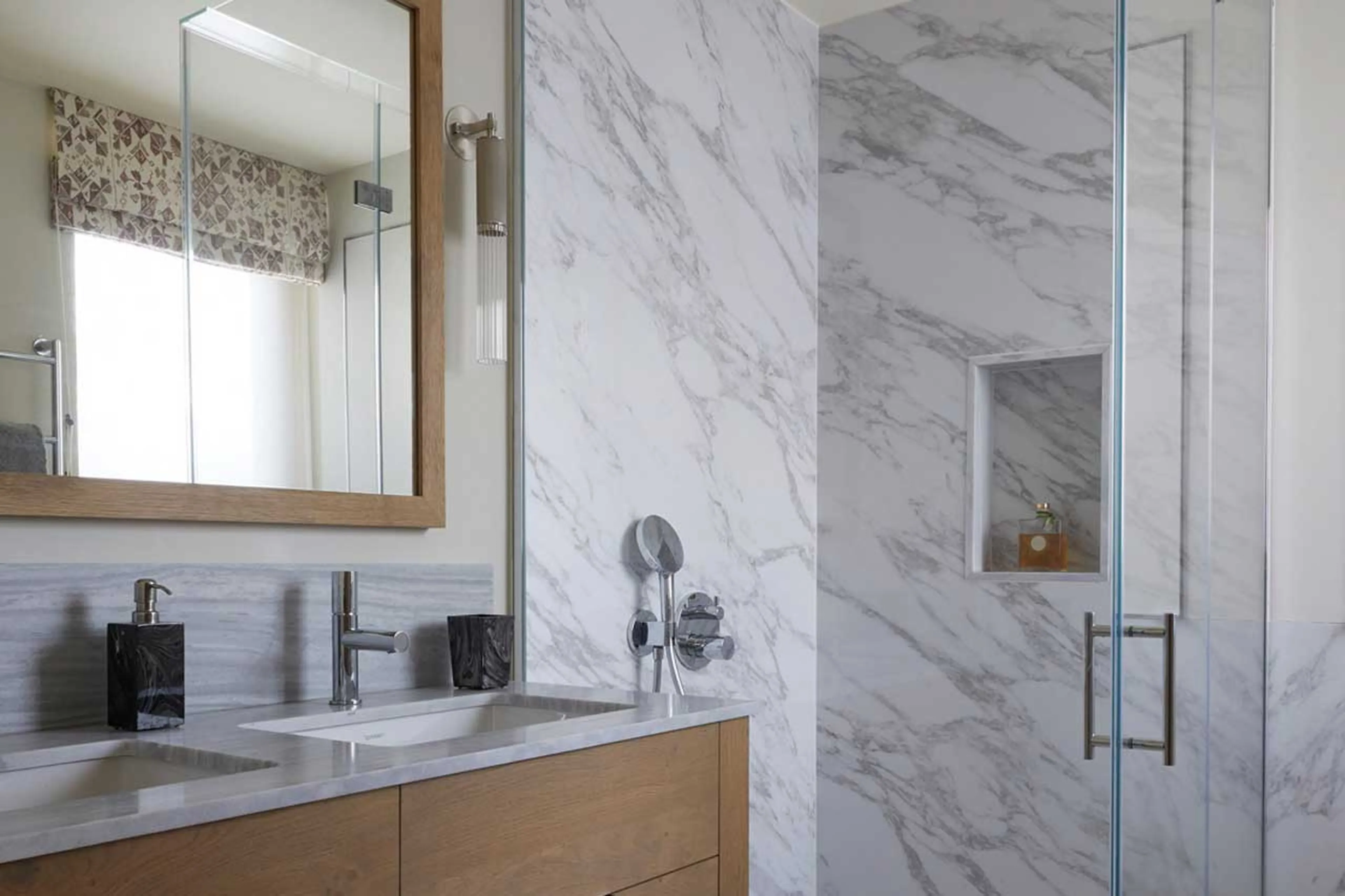 Shower room with double basin at Silverstone Lodge Penthouse 4 in Val d'Isere